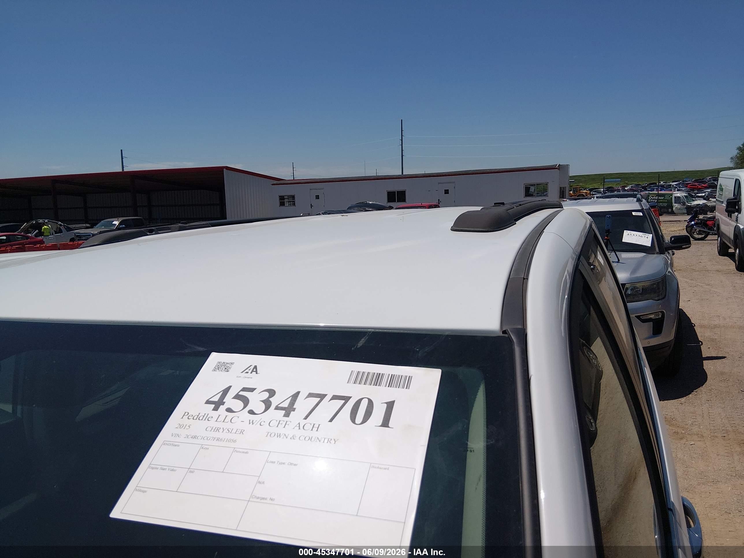 2015 Chrysler Town & Country Touring-l Белый vin: 2C4RC1CG7FR611056