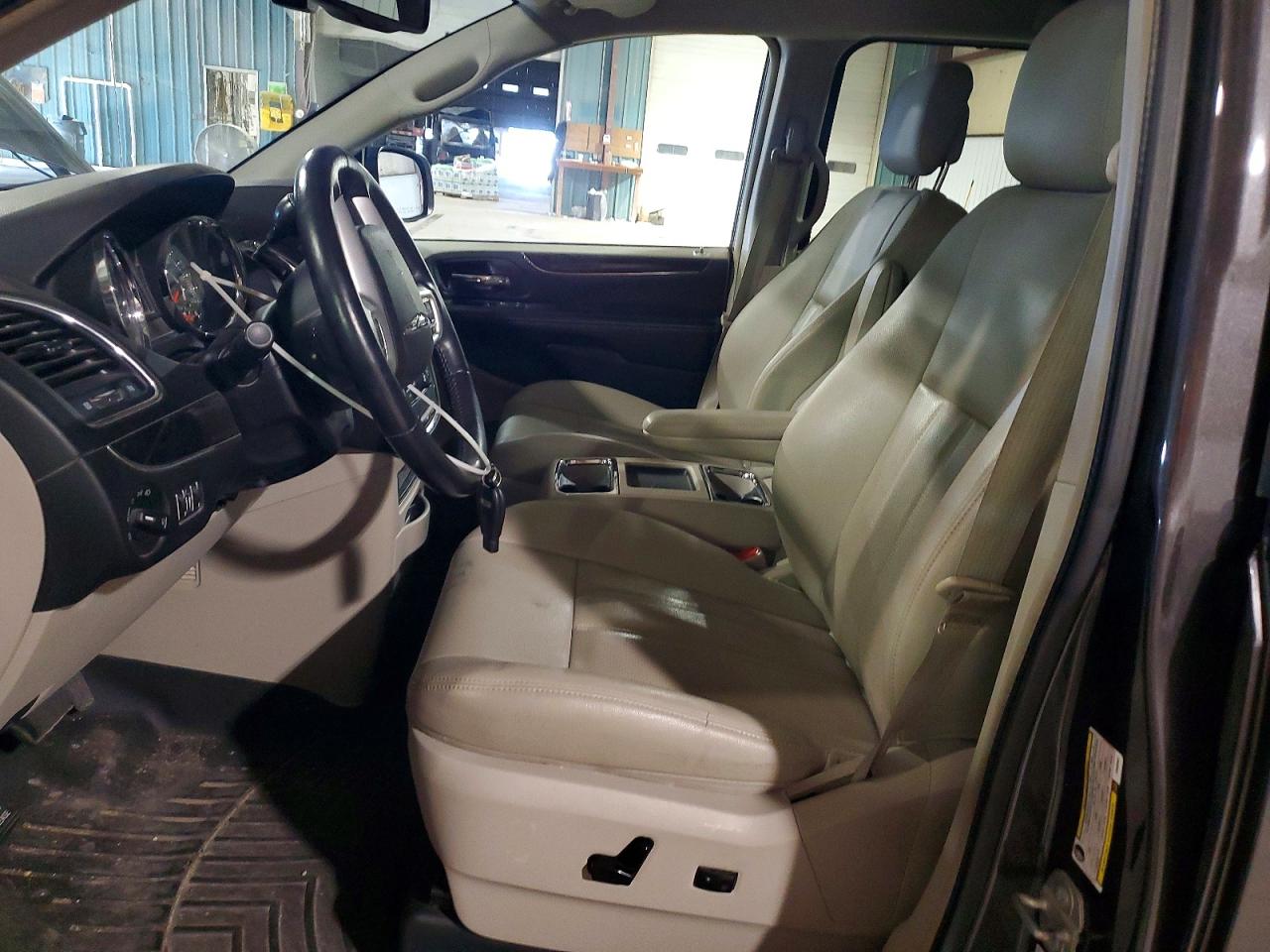 2015 Chrysler Town & Country Touring L Gray vin: 2C4RC1CG7FR638807