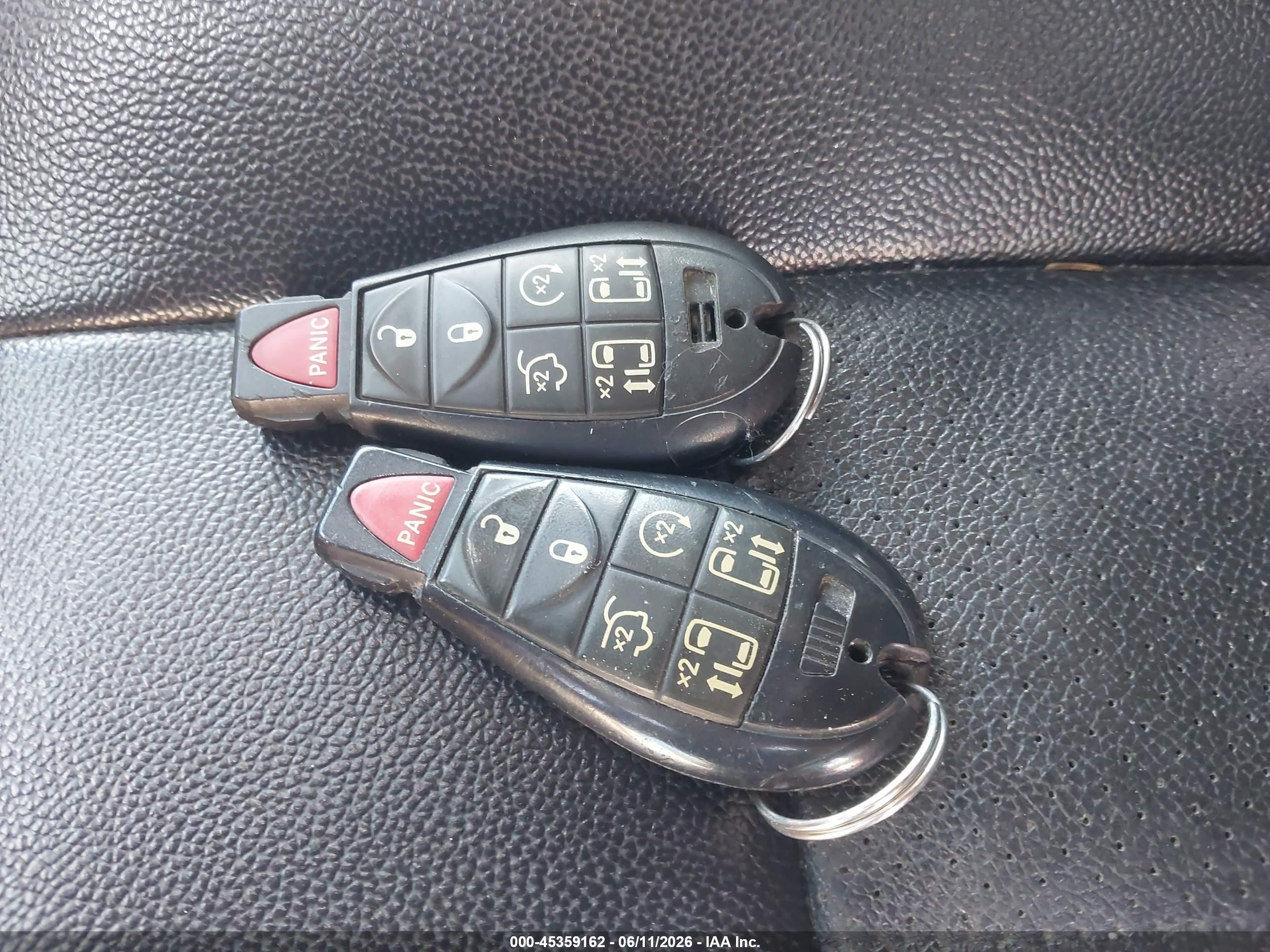 2015 Chrysler Town & Country Touring-l Серый vin: 2C4RC1CG7FR673962