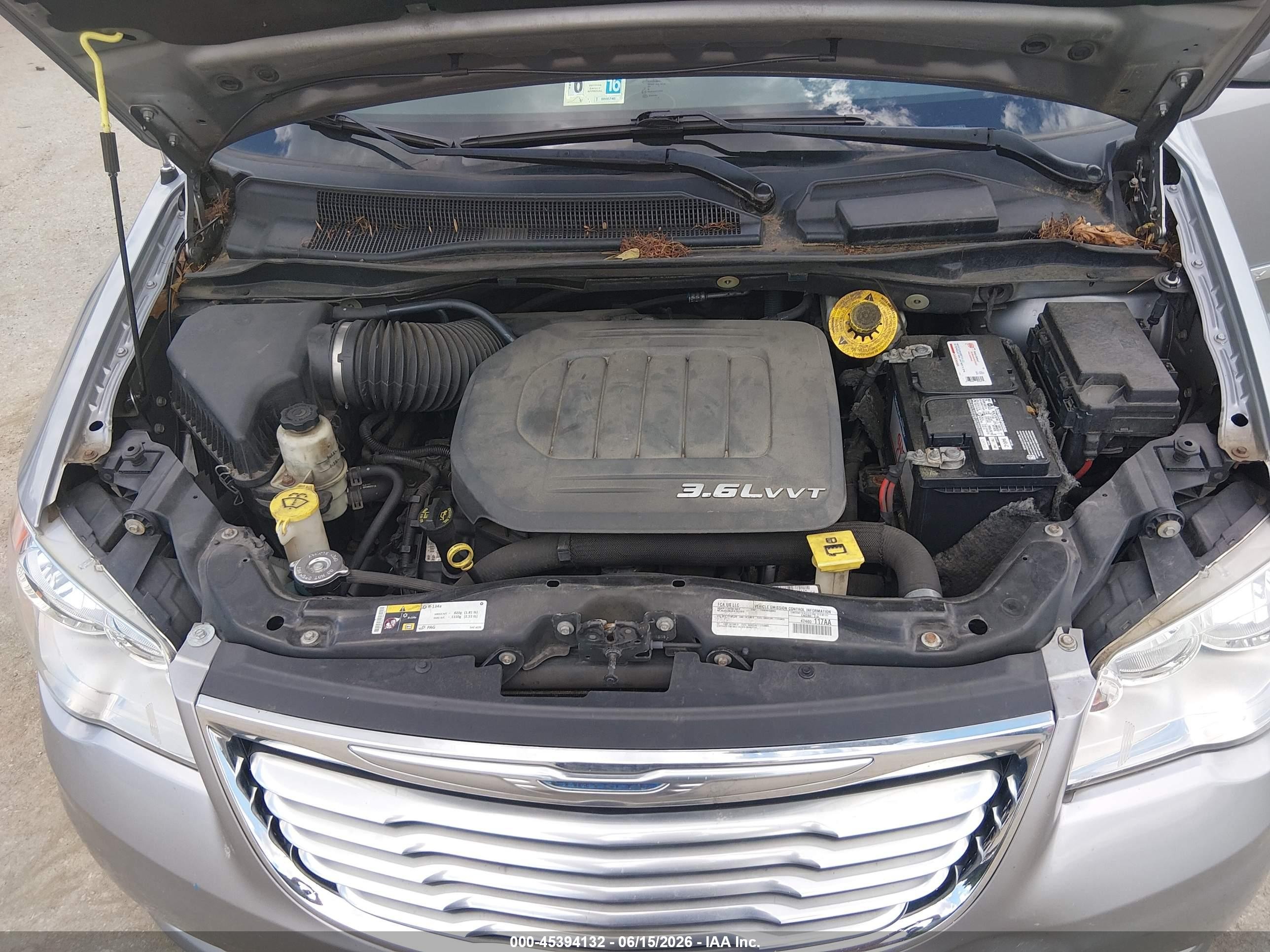2015 Chrysler Town & Country Touring-l Серебряный vin: 2C4RC1CG7FR727650