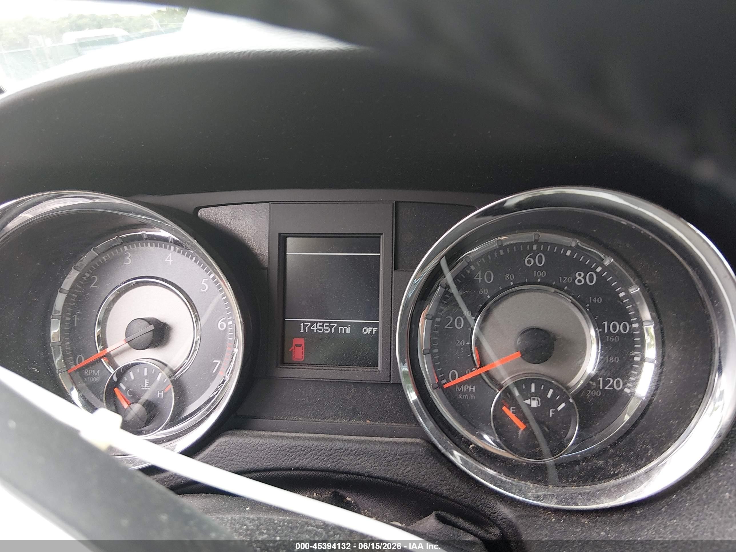 2015 Chrysler Town & Country Touring-l Серебряный vin: 2C4RC1CG7FR727650
