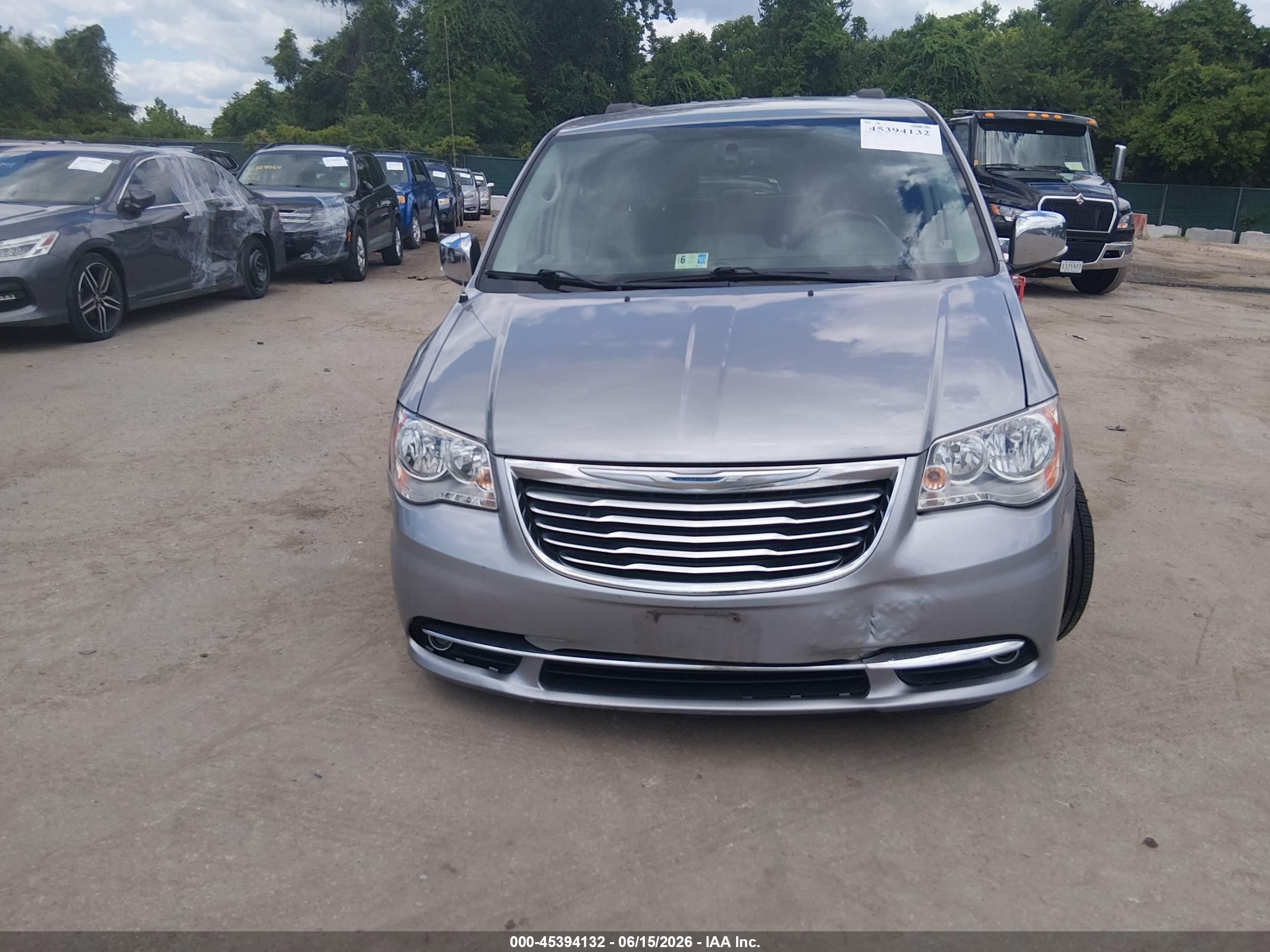 2015 Chrysler Town & Country Touring-l Серебряный vin: 2C4RC1CG7FR727650