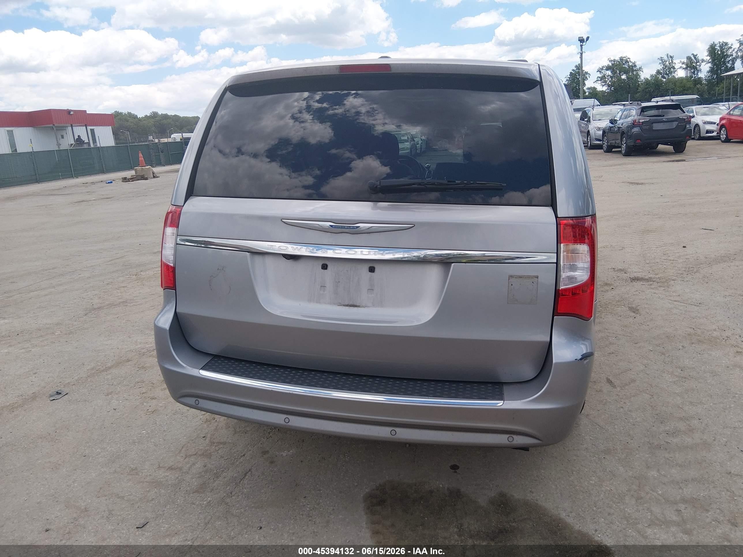 2015 Chrysler Town & Country Touring-l Серебряный vin: 2C4RC1CG7FR727650