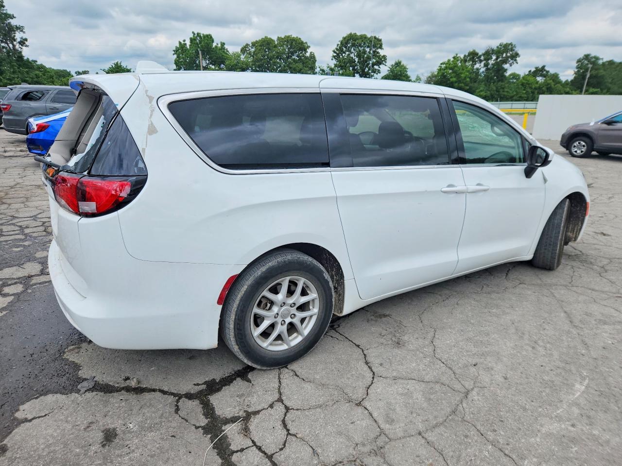 2020 Chrysler Voyager Lx White vin: 2C4RC1CG7LR237463