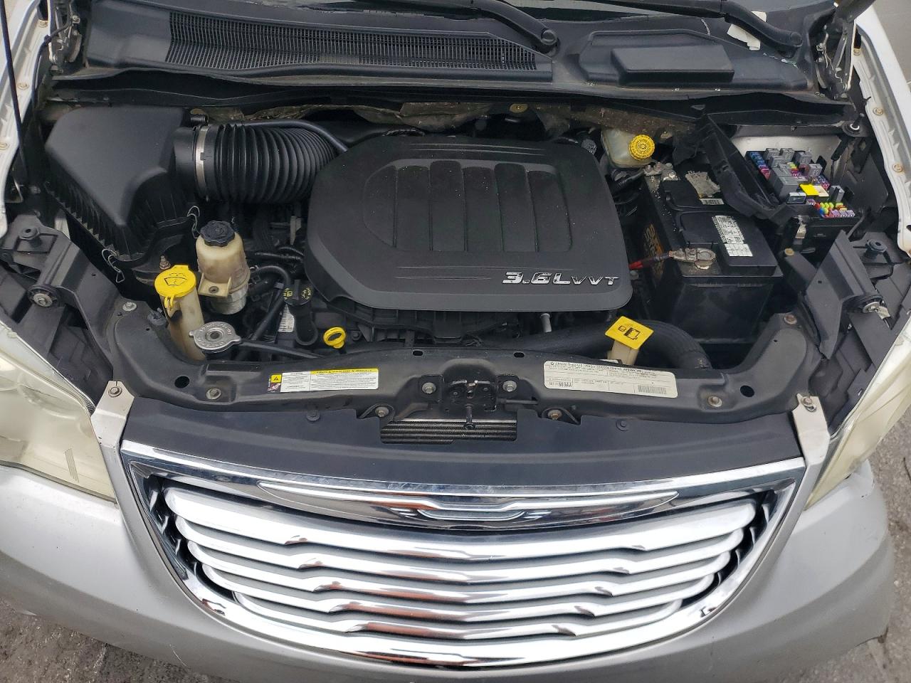 2012 Chrysler Town & Country Touring L Silver vin: 2C4RC1CG8CR150879