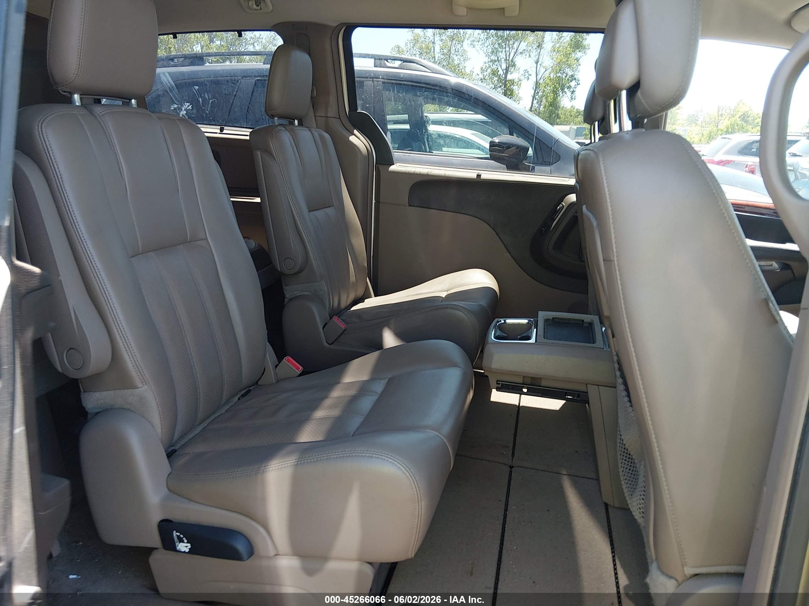2012 Chrysler Town & Country Touring-l Желто-коричневый vin: 2C4RC1CG8CR393303