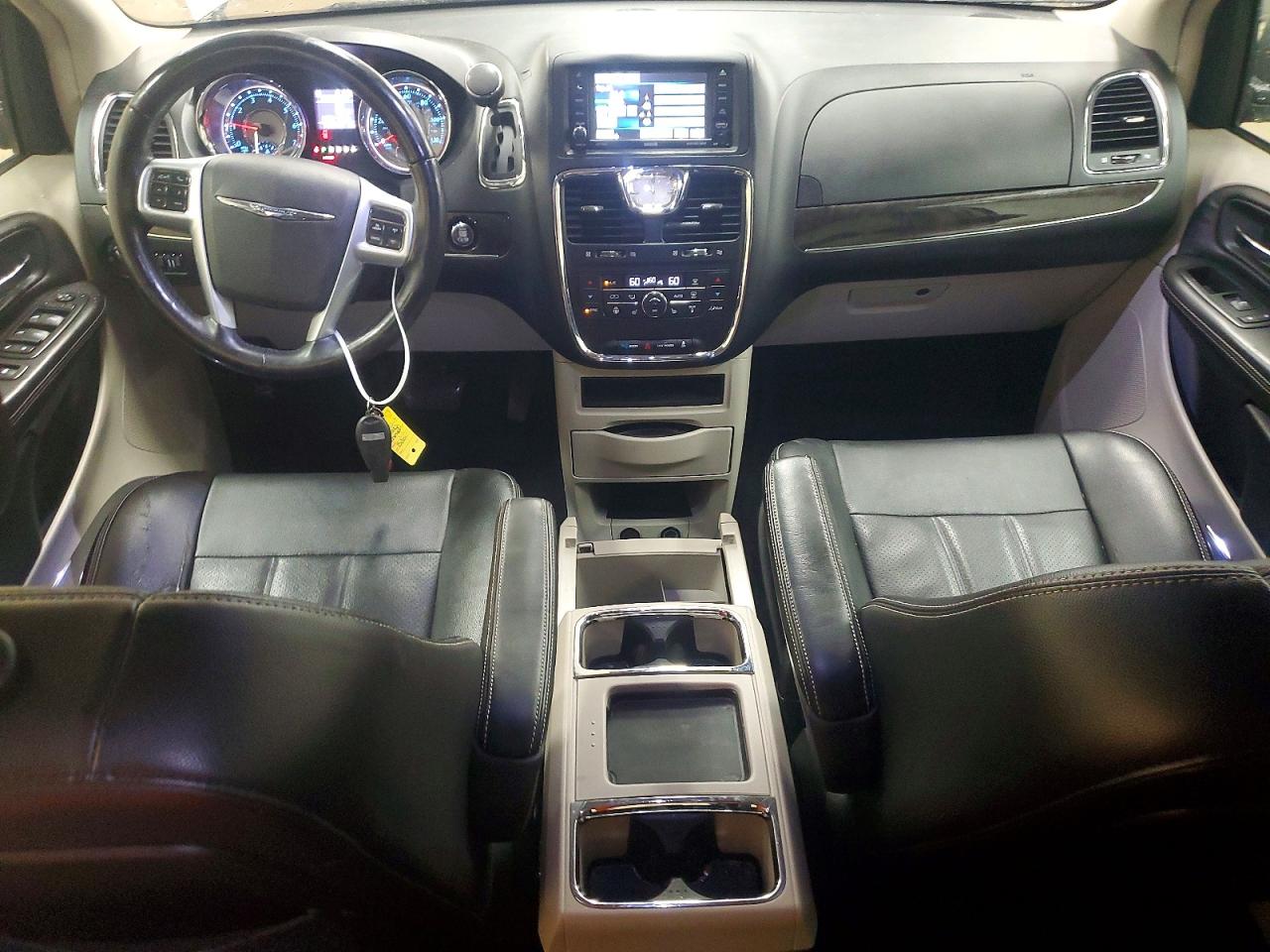 2013 Chrysler Town & Country Touring L Silver vin: 2C4RC1CG8DR682697