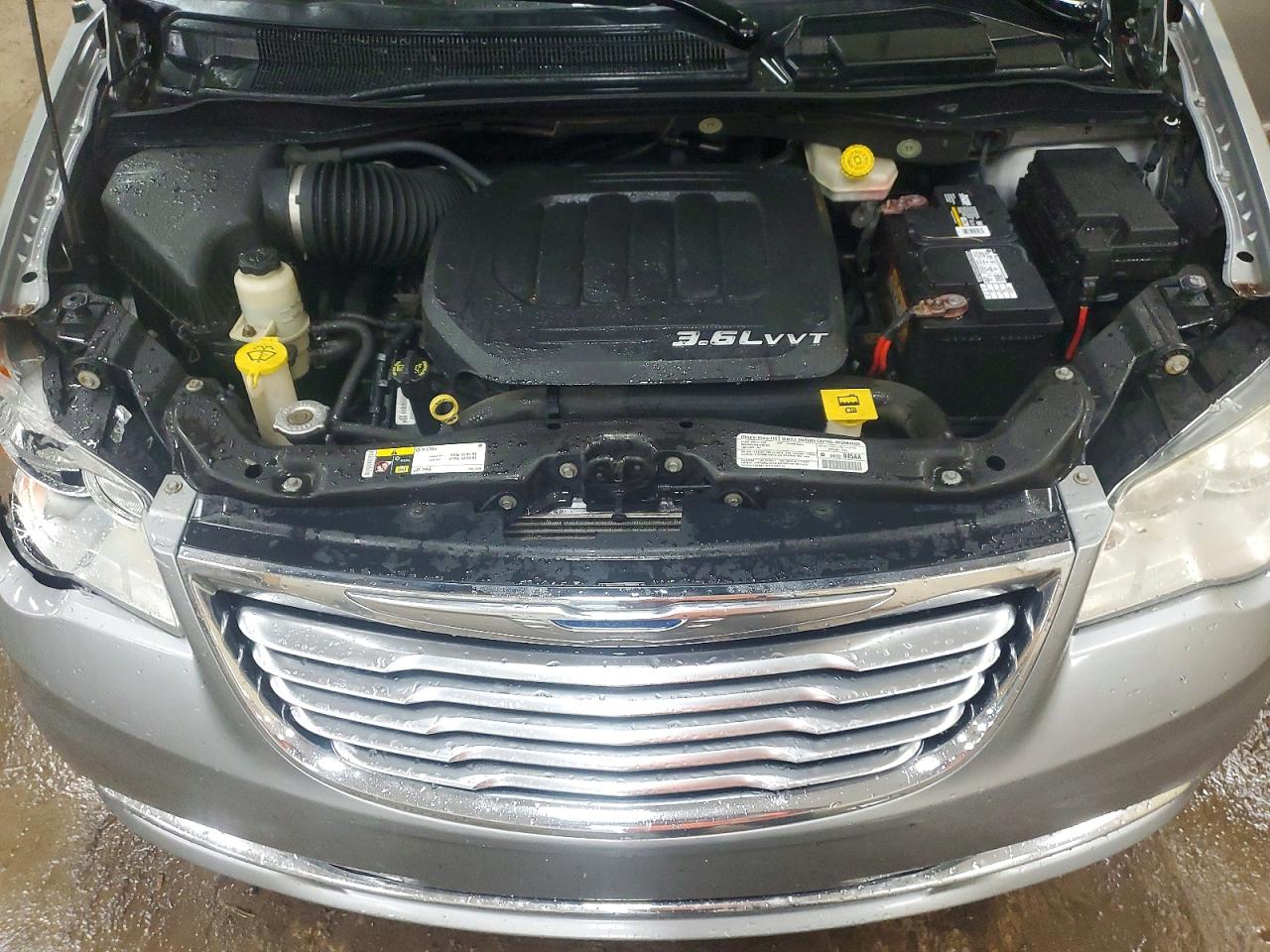 2013 Chrysler Town & Country Touring L Silver vin: 2C4RC1CG8DR682697