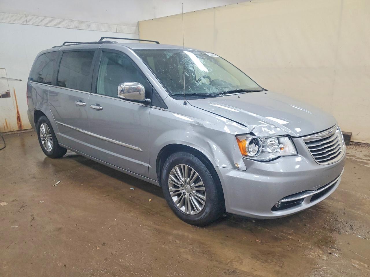 2013 Chrysler Town & Country Touring L Silver vin: 2C4RC1CG8DR682697