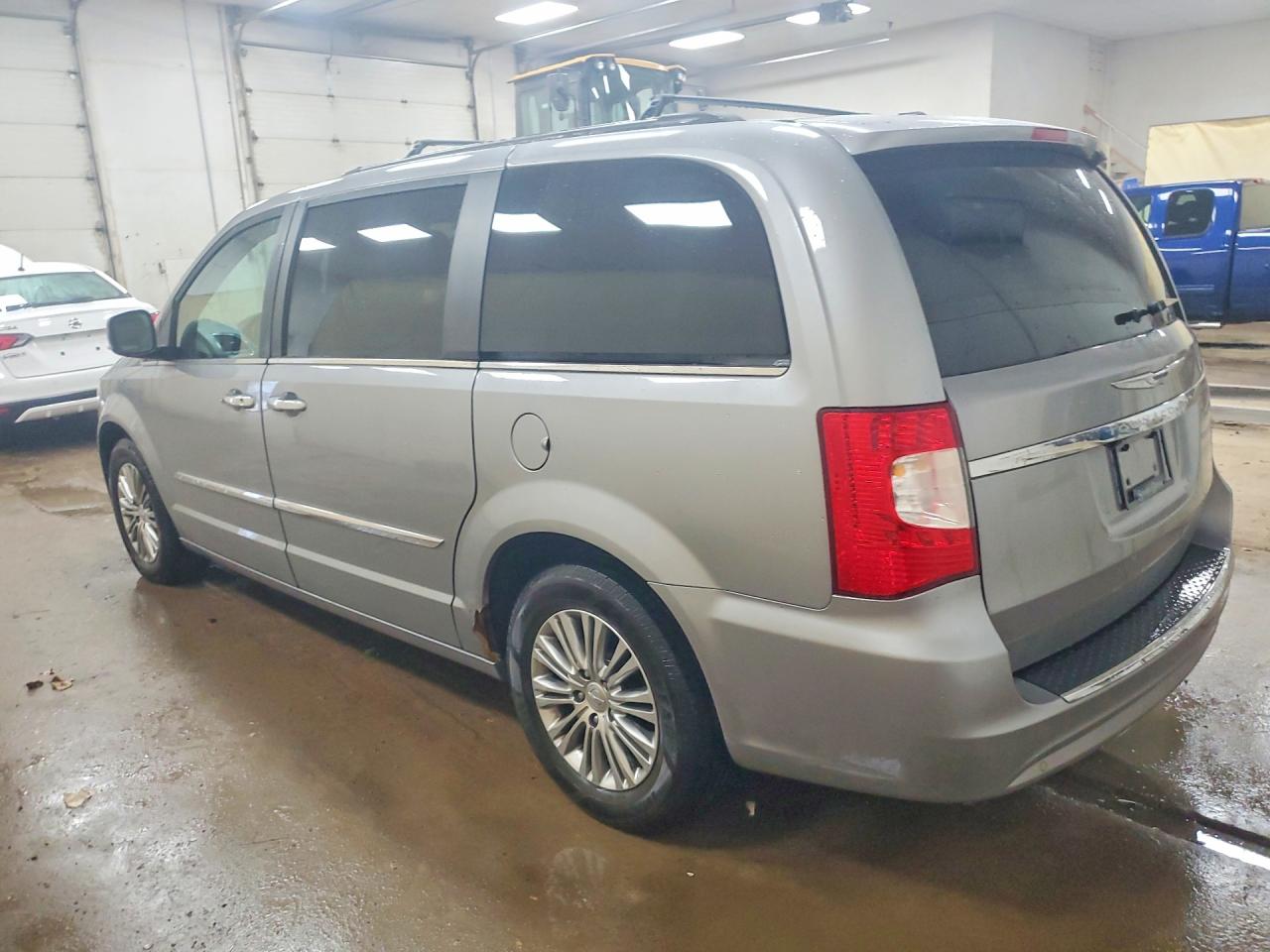 2013 Chrysler Town & Country Touring L Silver vin: 2C4RC1CG8DR682697
