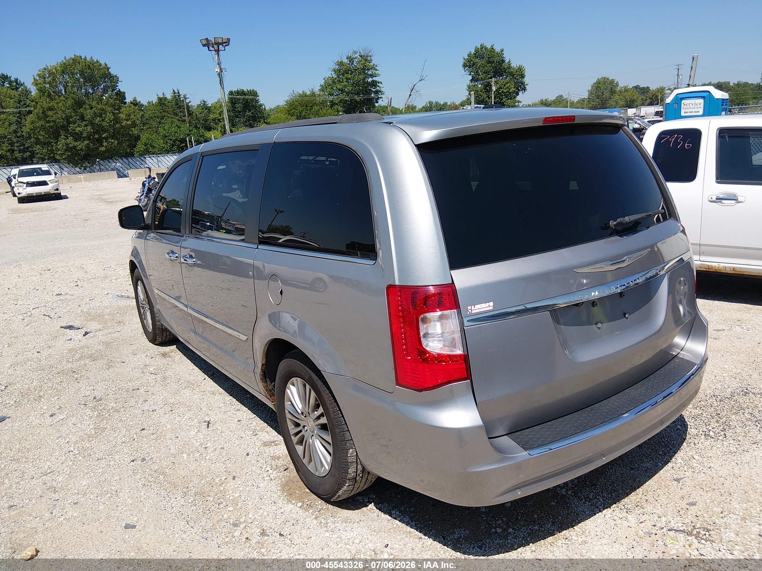 2013 Chrysler Town & Country Touring-l Silver vin: 2C4RC1CG8DR711857
