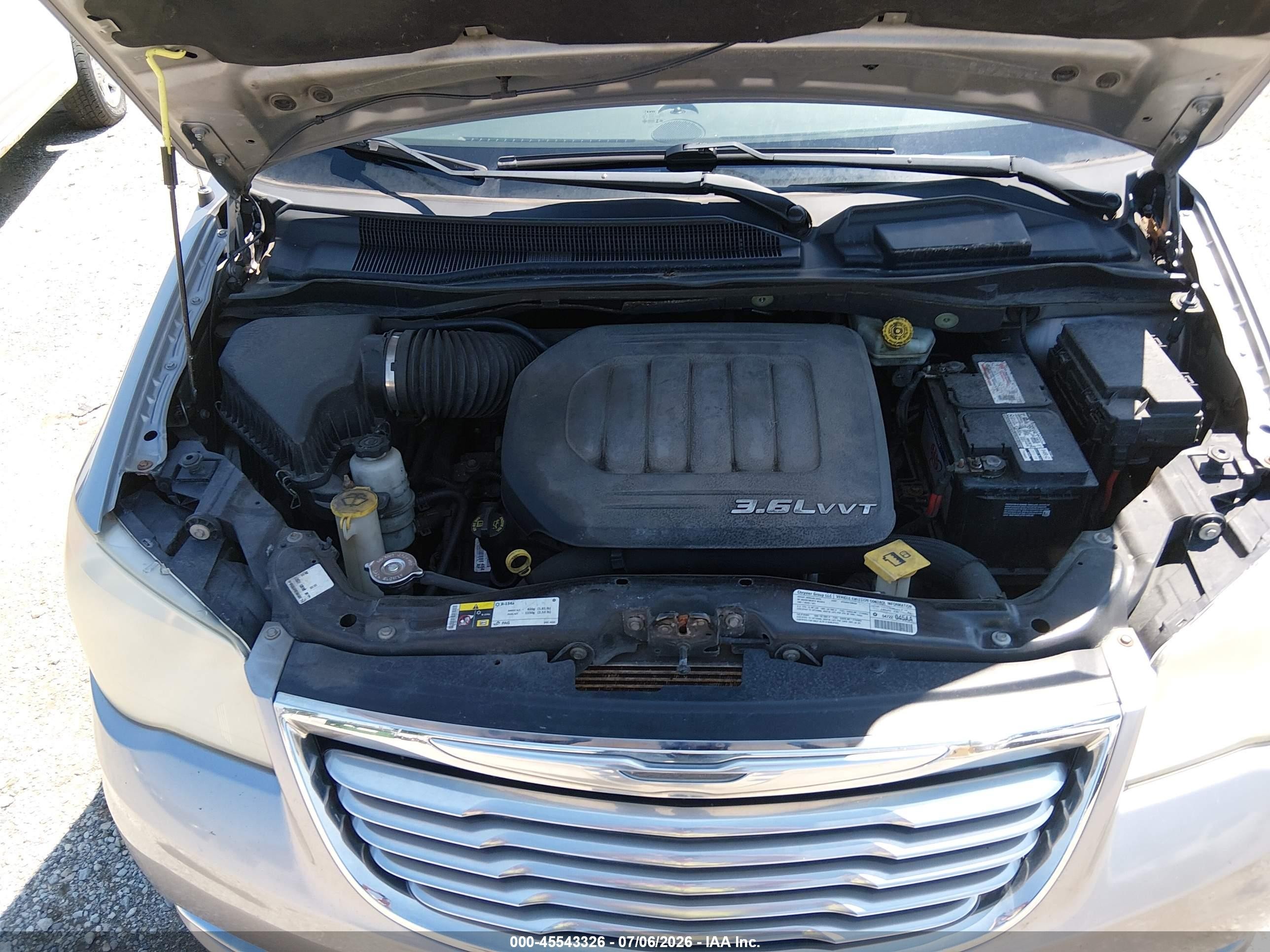 2013 Chrysler Town & Country Touring-l Silver vin: 2C4RC1CG8DR711857