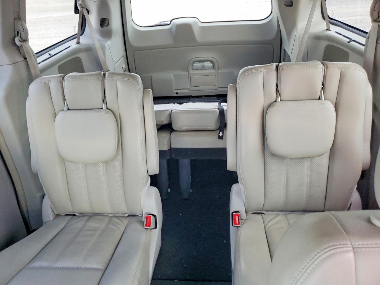 2013 Chrysler Town & Country Touring L Серебряный vin: 2C4RC1CG8DR785344