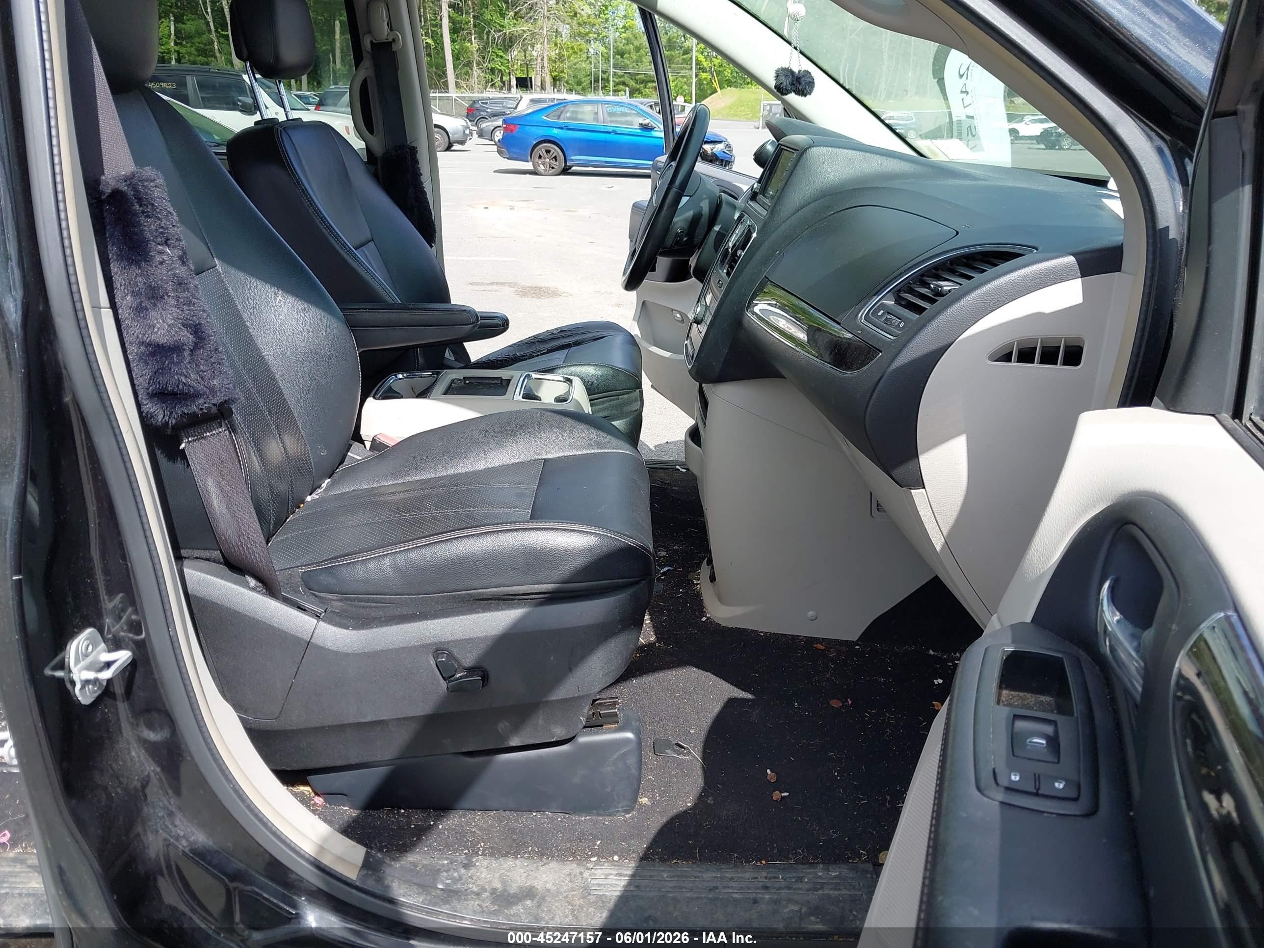 2013 Chrysler Town & Country Touring-l Black vin: 2C4RC1CG8DR801655