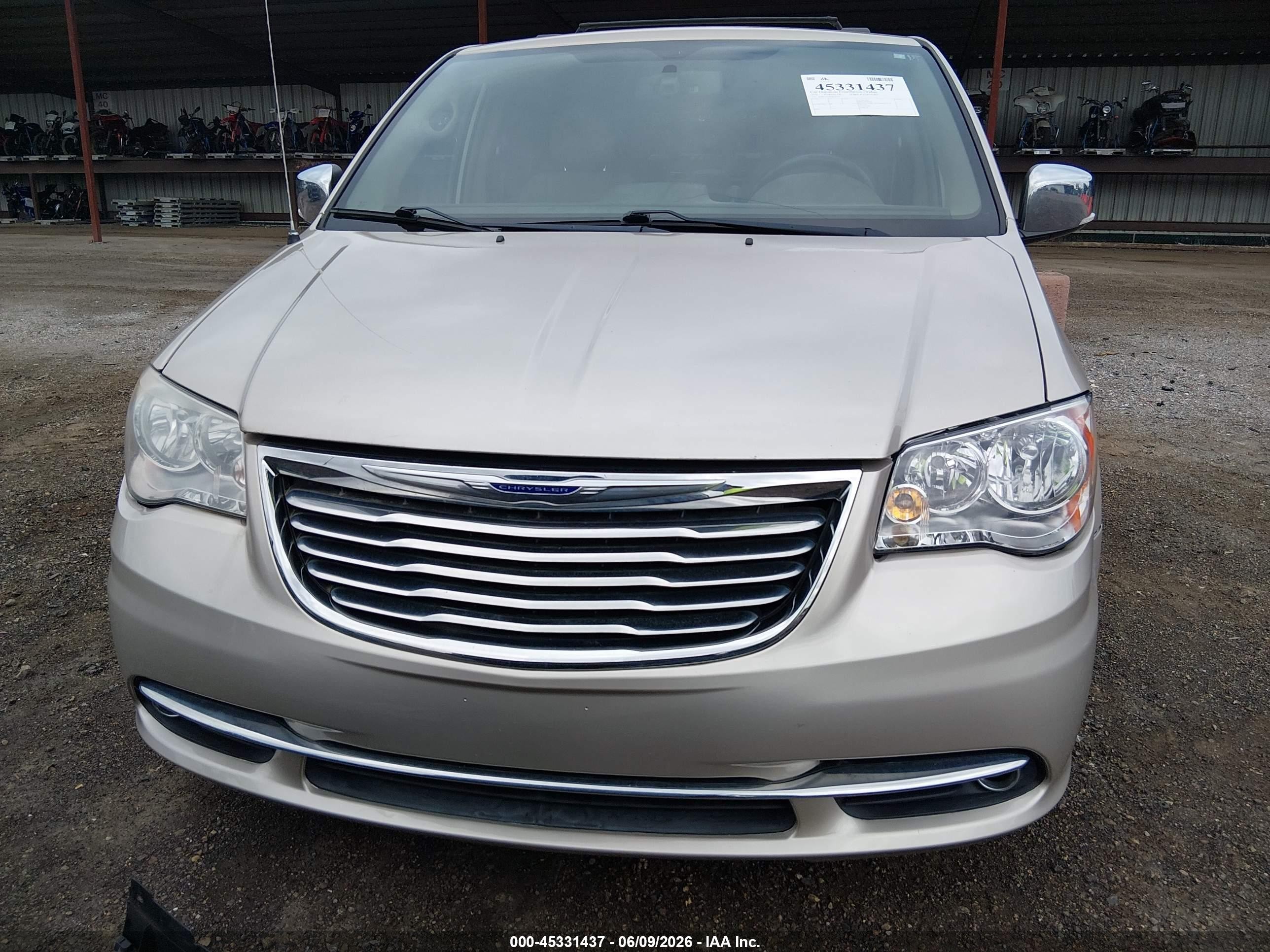 2014 Chrysler Town & Country Touring-l Champagne vin: 2C4RC1CG8ER232131