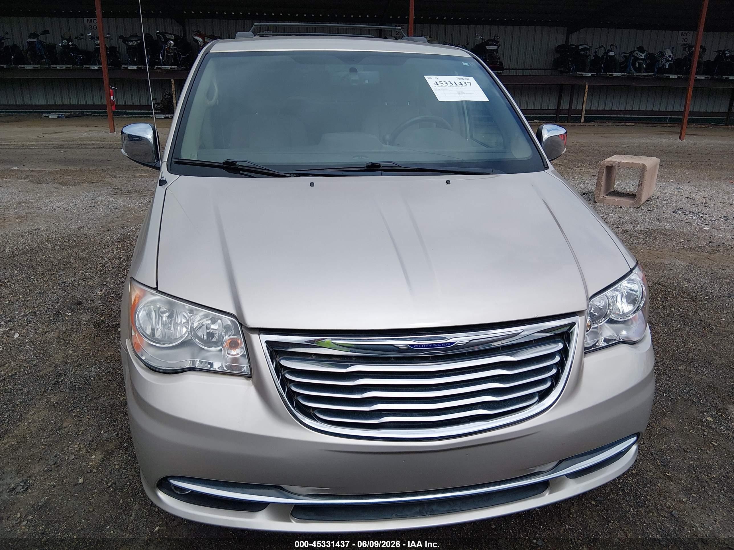 2014 Chrysler Town & Country Touring-l Champagne vin: 2C4RC1CG8ER232131