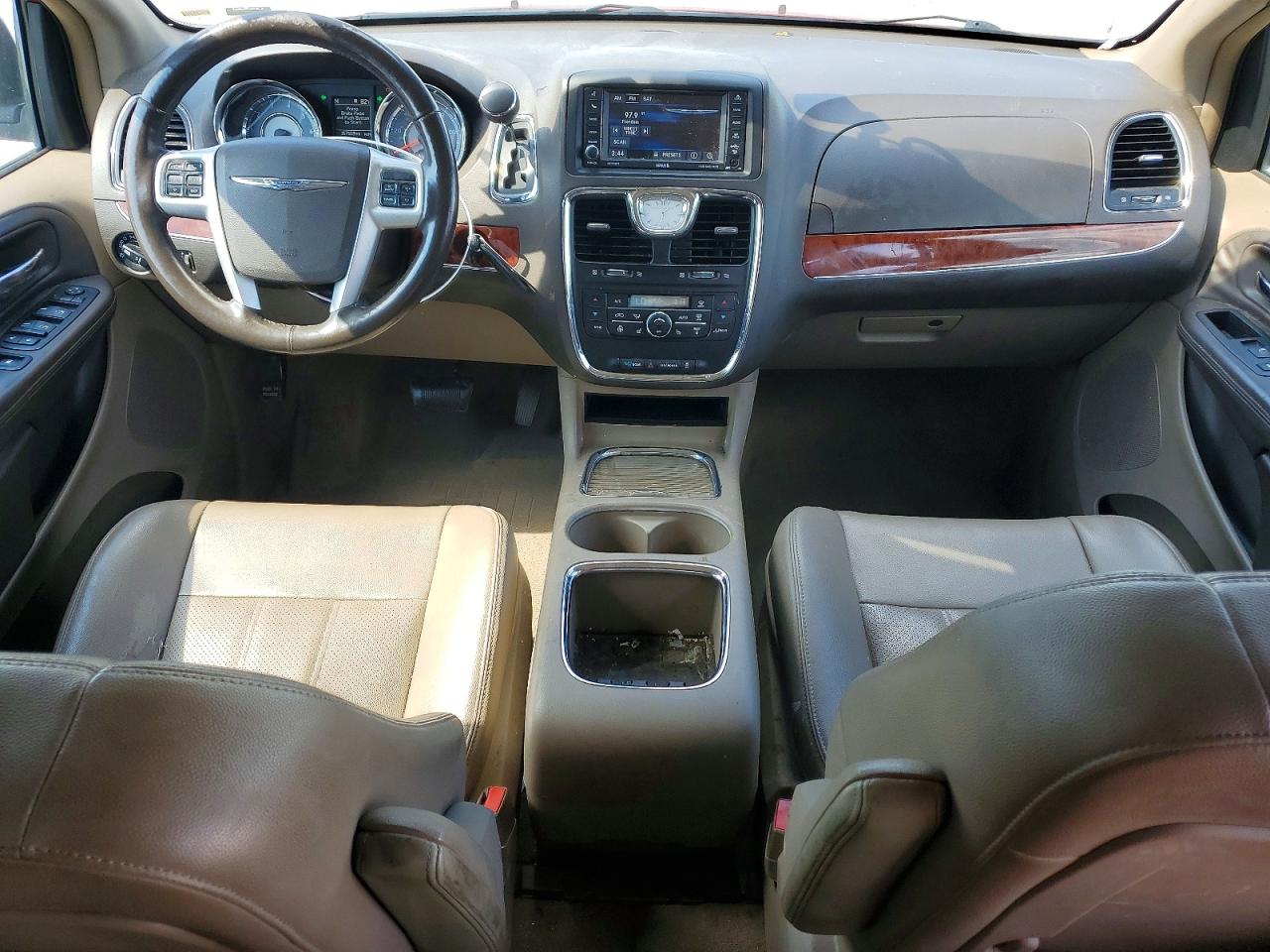 2014 Chrysler Town & Country Touring L Red vin: 2C4RC1CG8ER257207