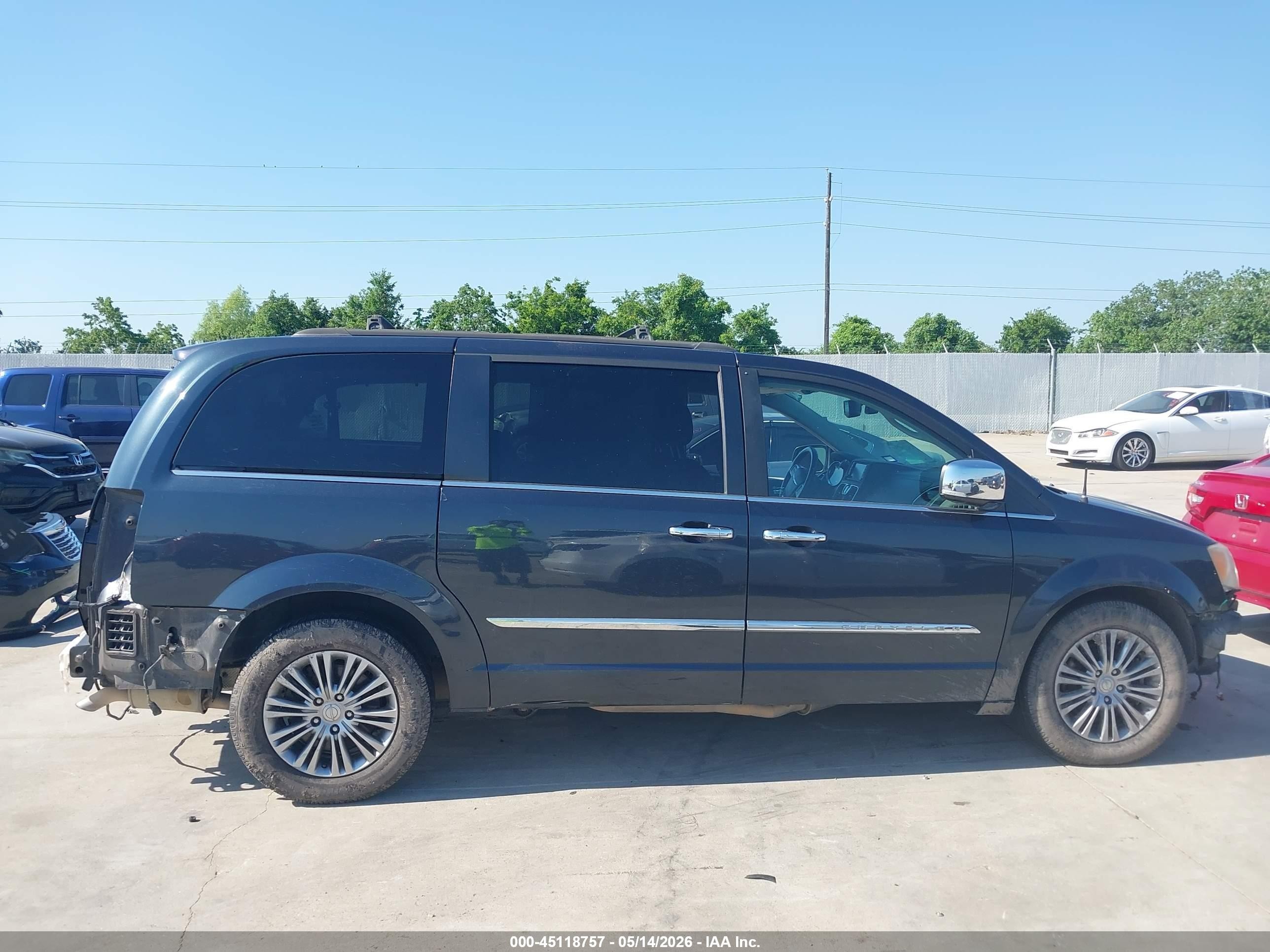 2014 Chrysler Town & Country Touring-l Blue vin: 2C4RC1CG8ER454006