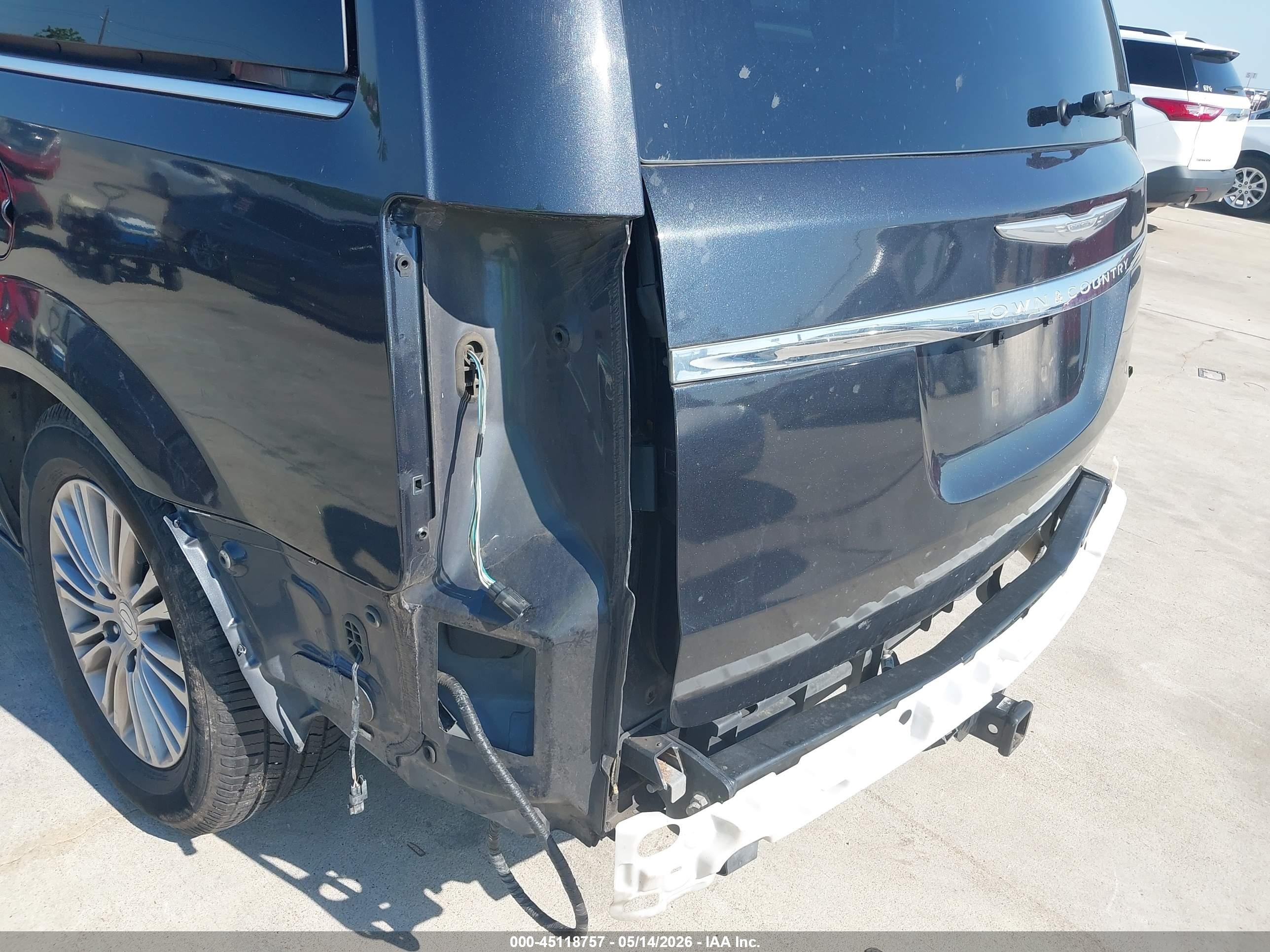 2014 Chrysler Town & Country Touring-l Blue vin: 2C4RC1CG8ER454006