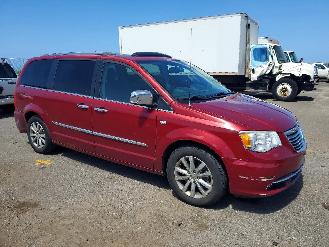 2014 Chrysler Town & Country Touring L Red vin: 2C4RC1CG8ER464177