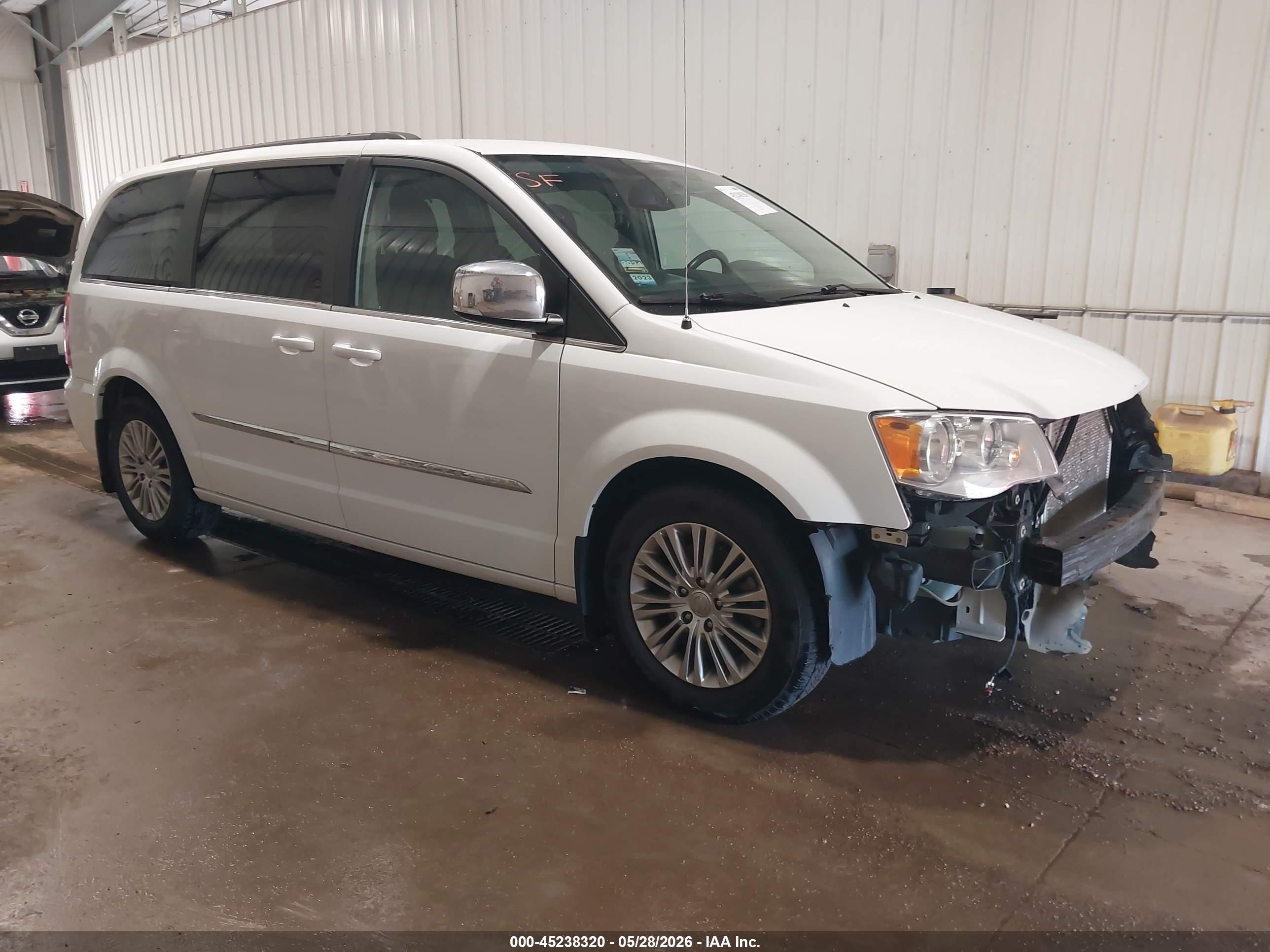 2015 Chrysler Town & Country Touring-l Белый vin: 2C4RC1CG8FR554740
