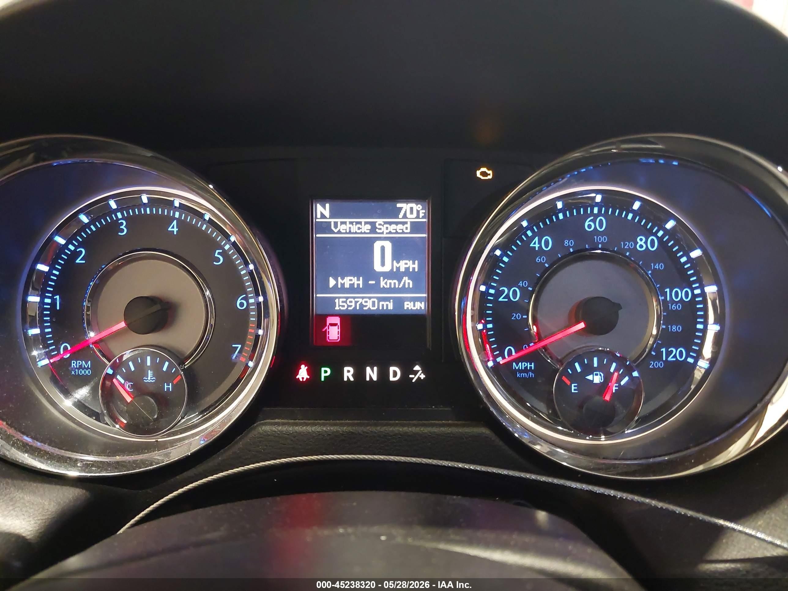 2015 Chrysler Town & Country Touring-l Белый vin: 2C4RC1CG8FR554740