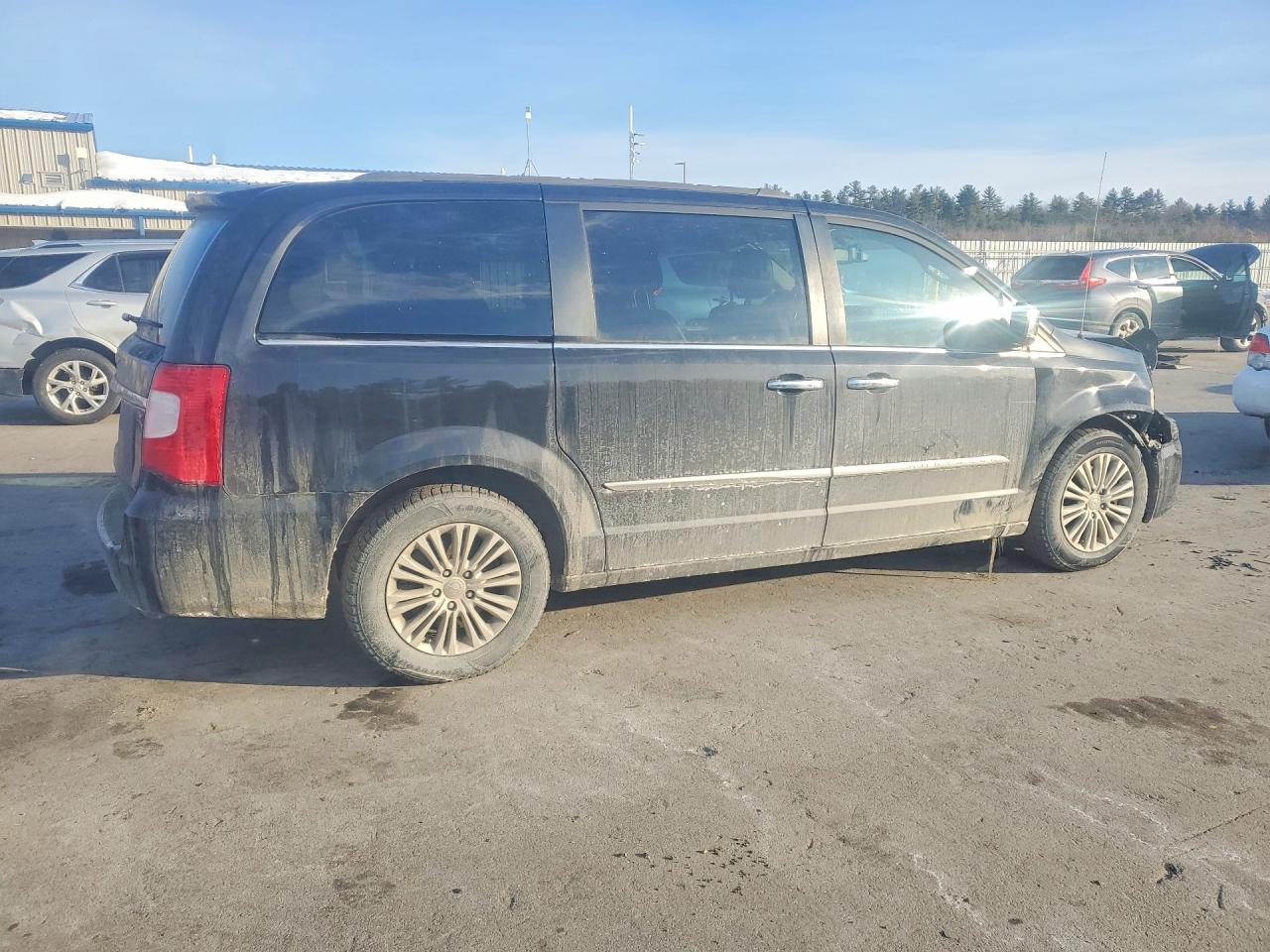 2015 Chrysler Town & Country Touring L Black vin: 2C4RC1CG8FR563518