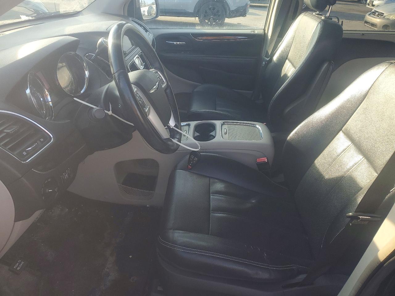 2015 Chrysler Town & Country Touring L Black vin: 2C4RC1CG8FR563518