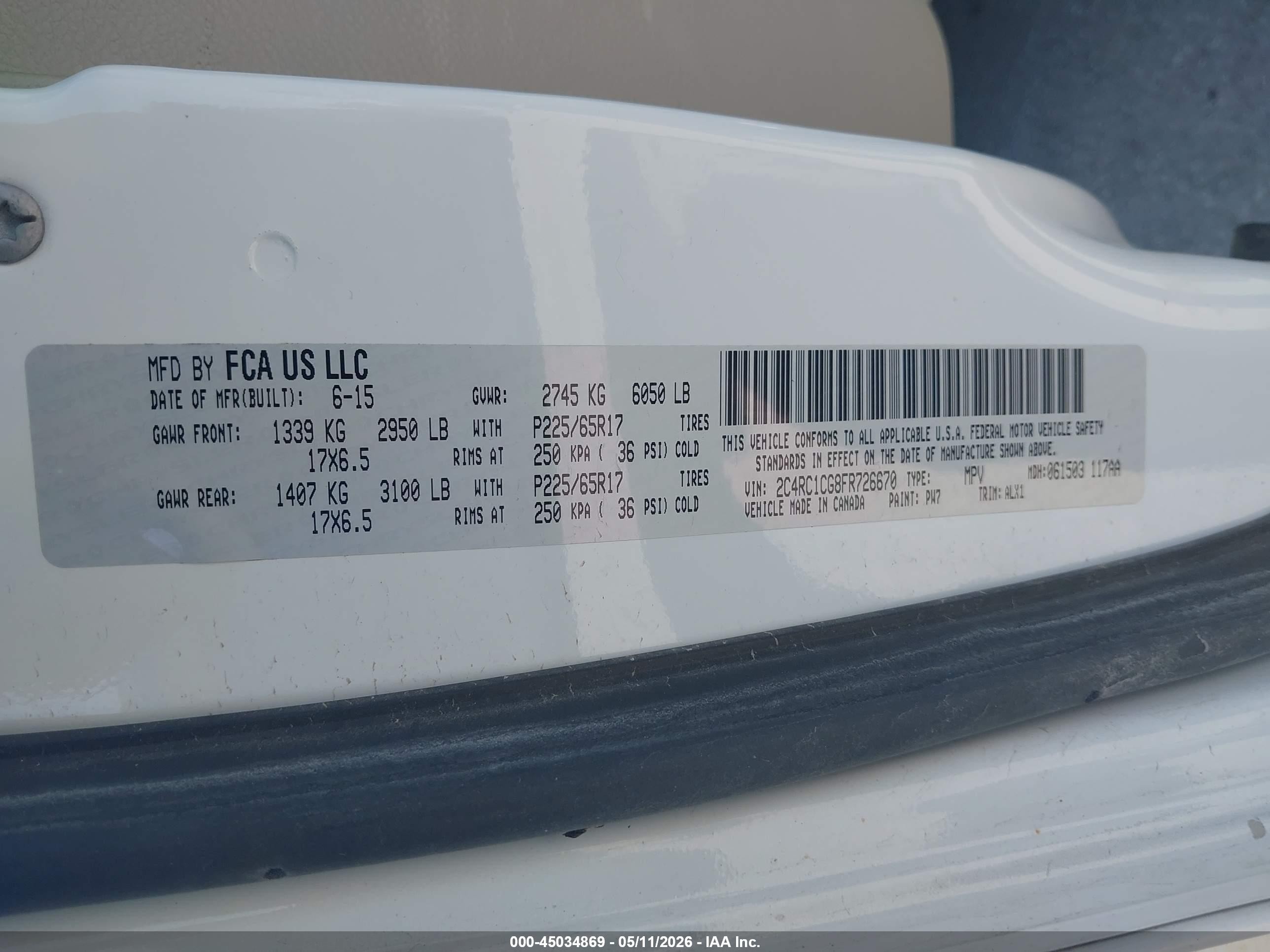 2015 Chrysler Town & Country Touring-l White vin: 2C4RC1CG8FR726670