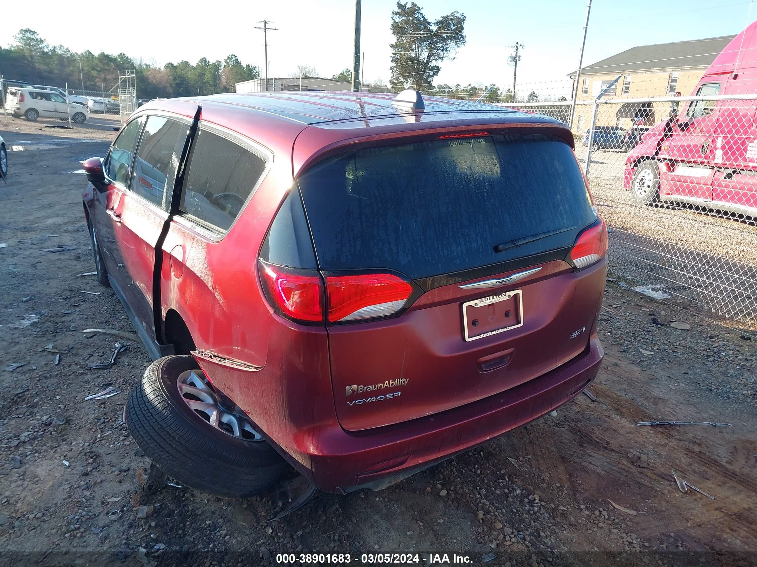 2022 Chrysler Voyager Lx Red vin: 2C4RC1CG8NR103659