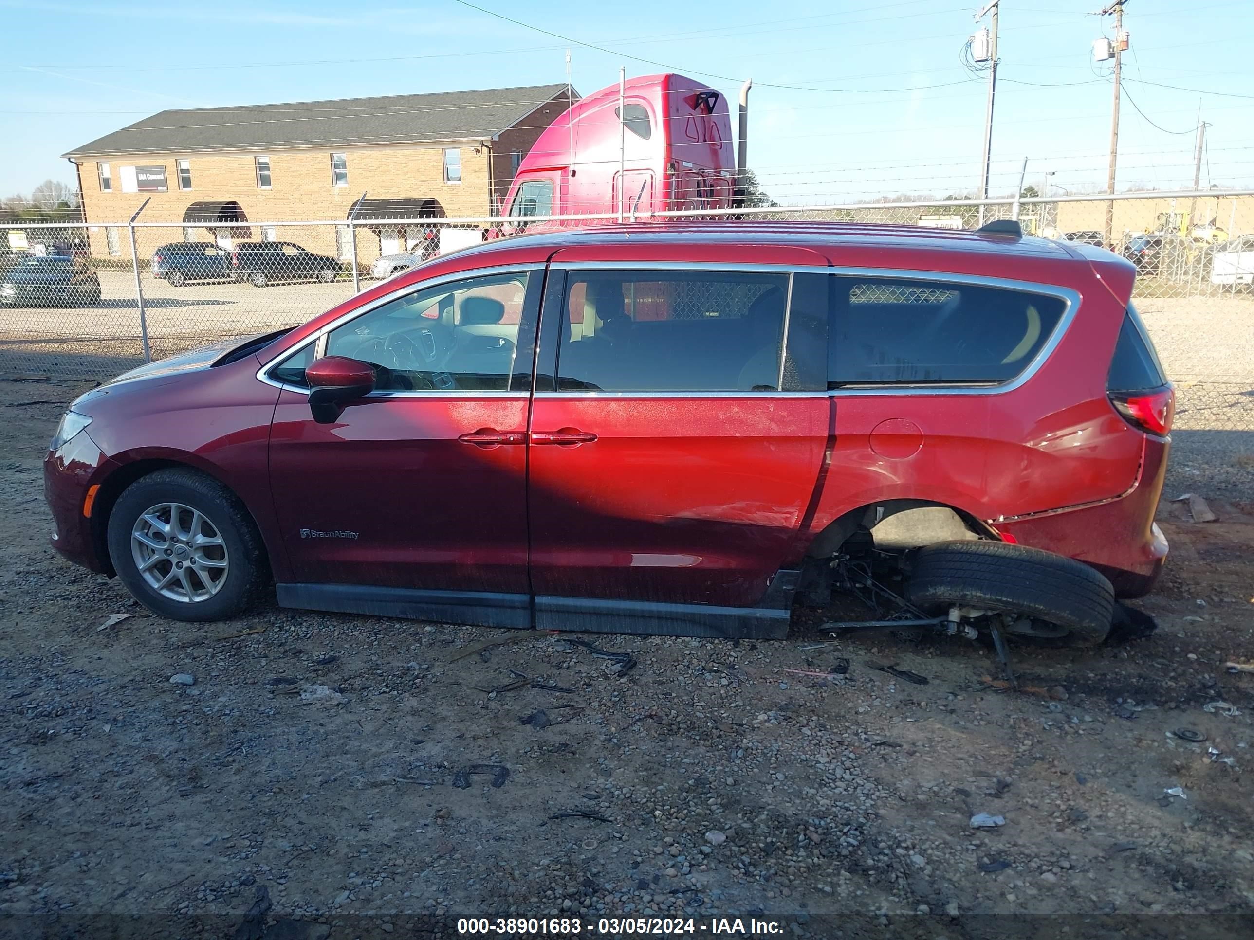 2022 Chrysler Voyager Lx Red vin: 2C4RC1CG8NR103659