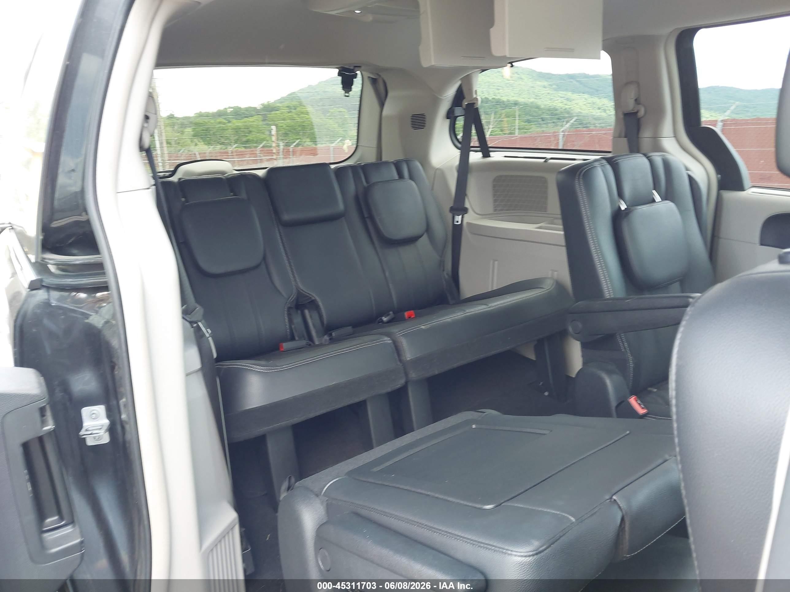 2012 Chrysler Town & Country Touring-l Black vin: 2C4RC1CG9CR260002