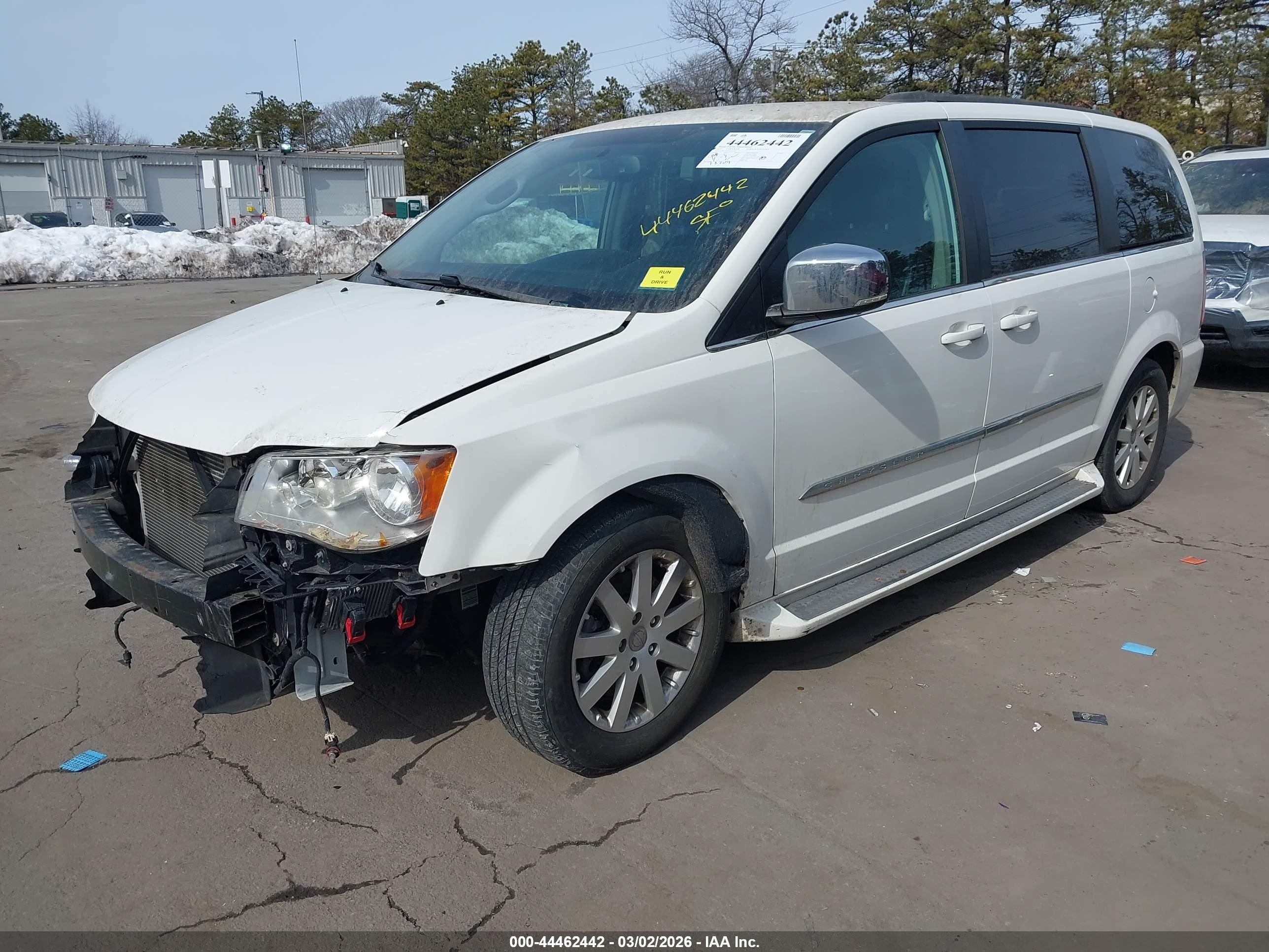 2012 Chrysler Town & Country Touring-l White vin: 2C4RC1CG9CR383895