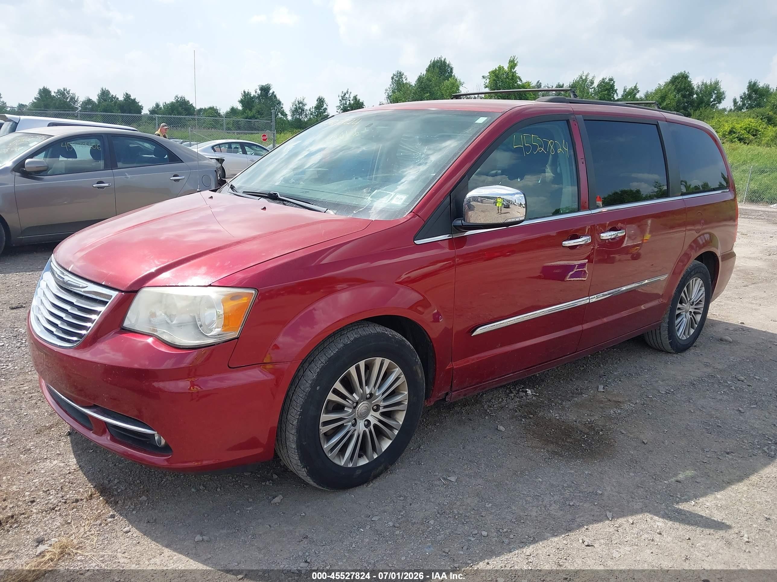 2013 Chrysler Town & Country Touring-l Red vin: 2C4RC1CG9DR509755