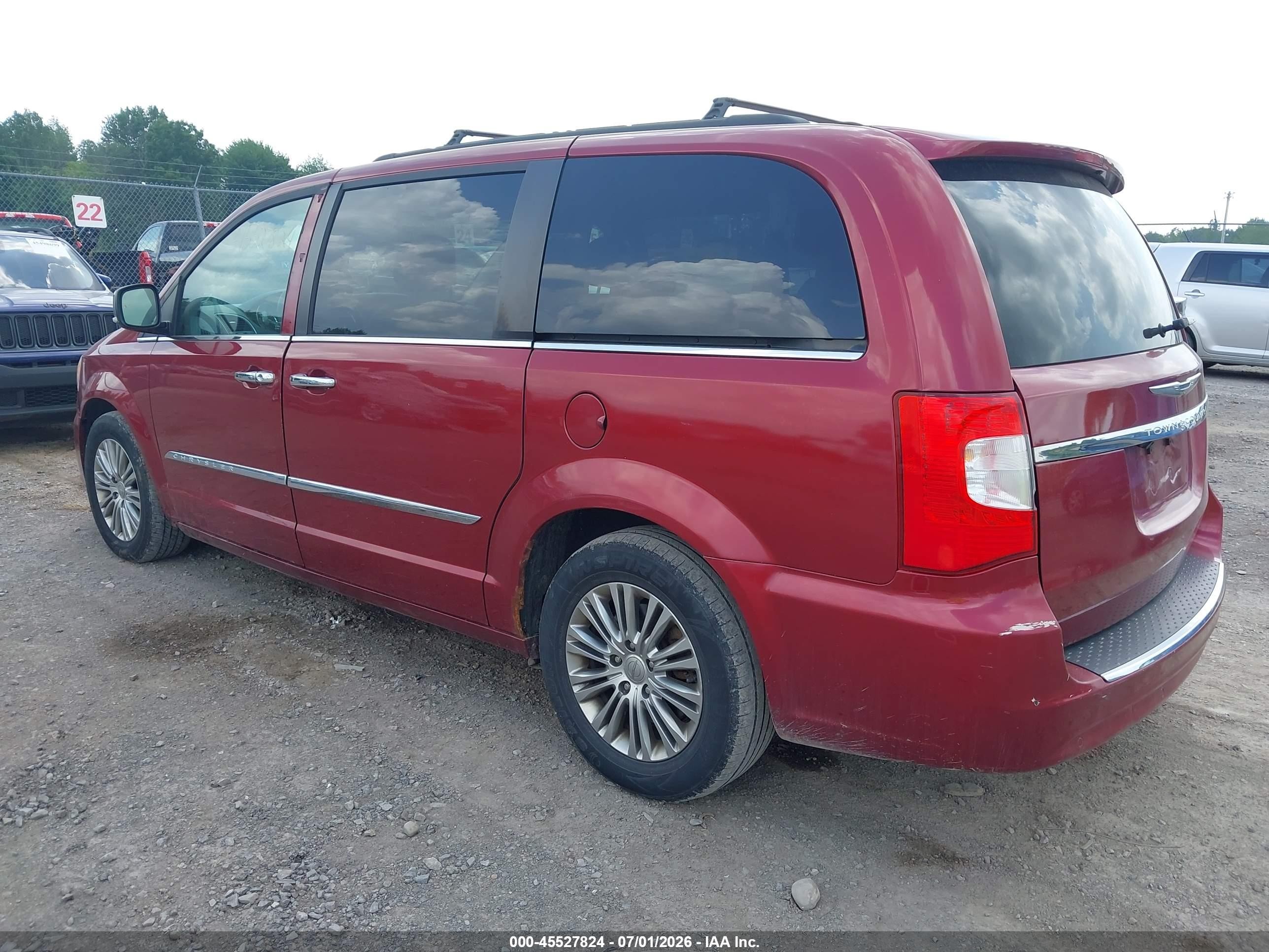2013 Chrysler Town & Country Touring-l Red vin: 2C4RC1CG9DR509755