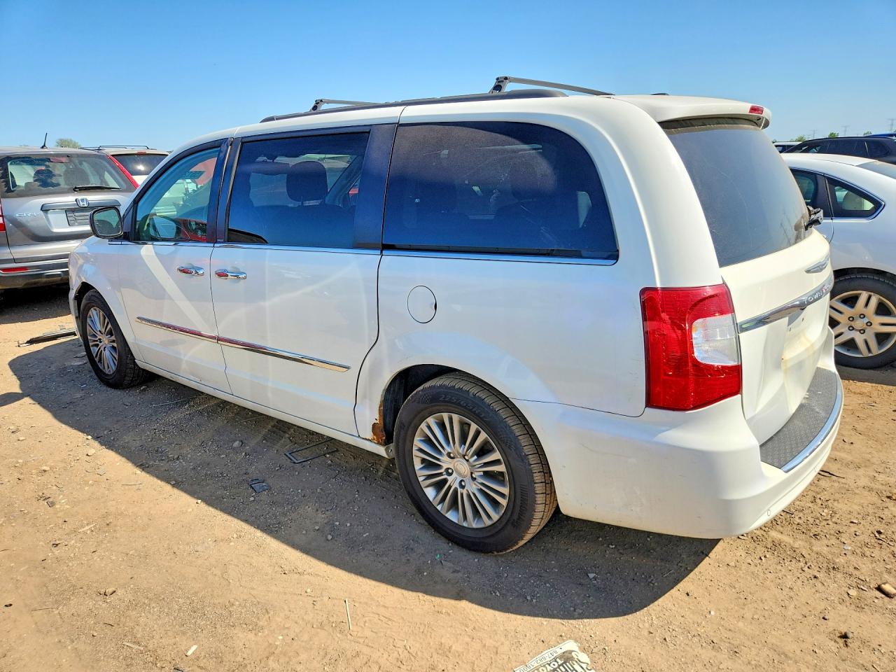 2013 Chrysler Town & Country Touring L White vin: 2C4RC1CG9DR510193