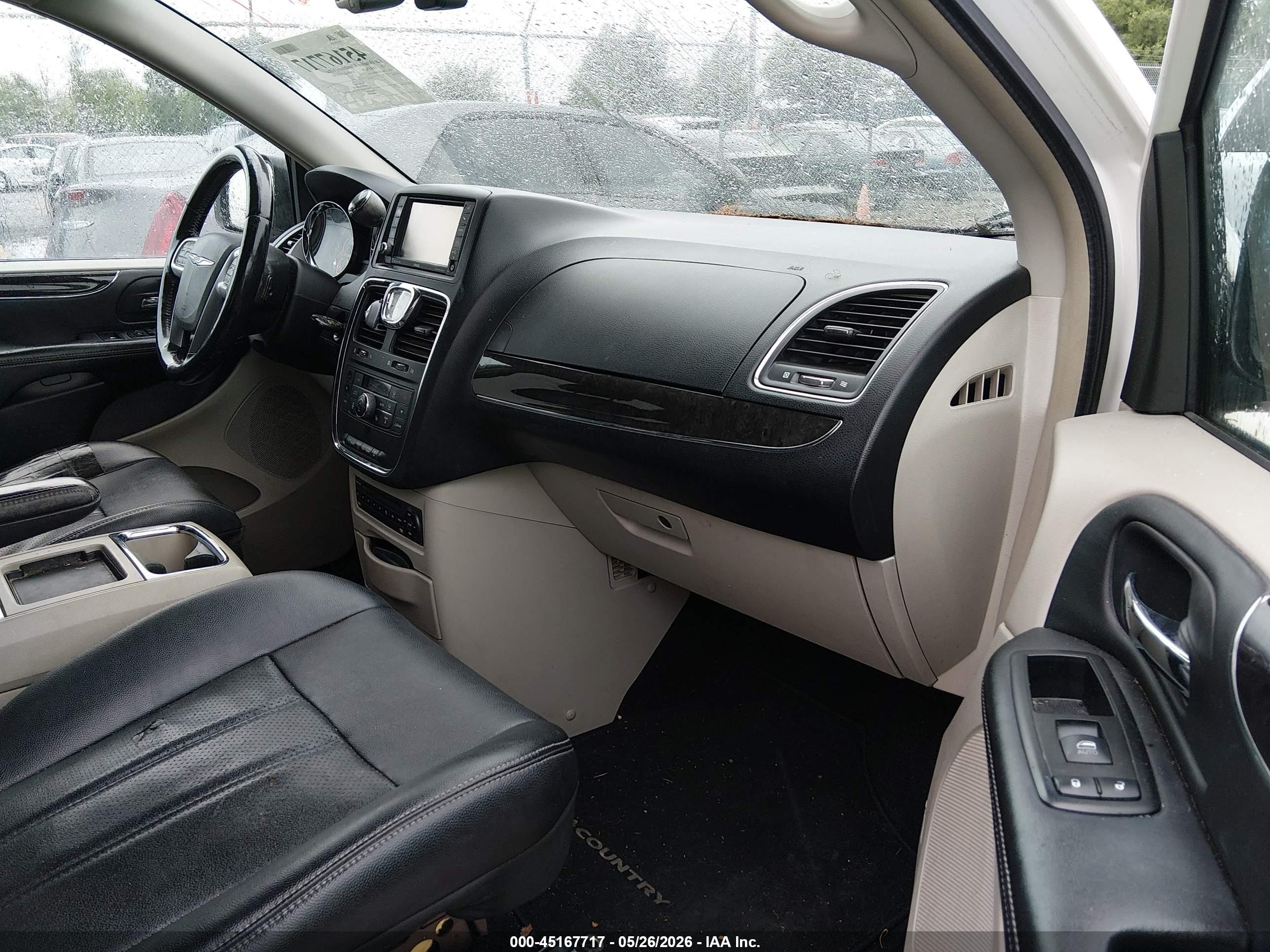 2013 Chrysler Town & Country Touring-l White vin: 2C4RC1CG9DR511134