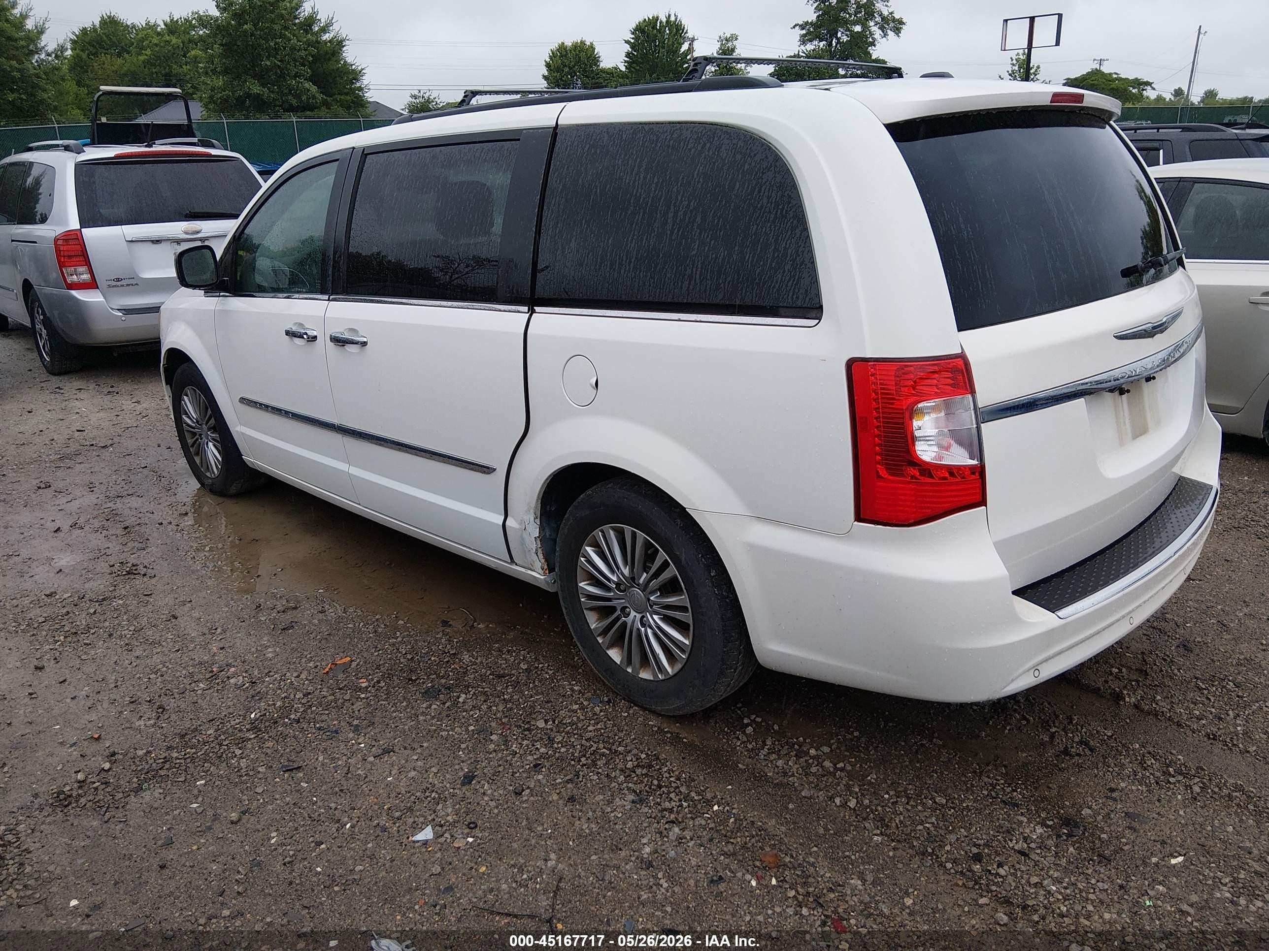2013 Chrysler Town & Country Touring-l White vin: 2C4RC1CG9DR511134