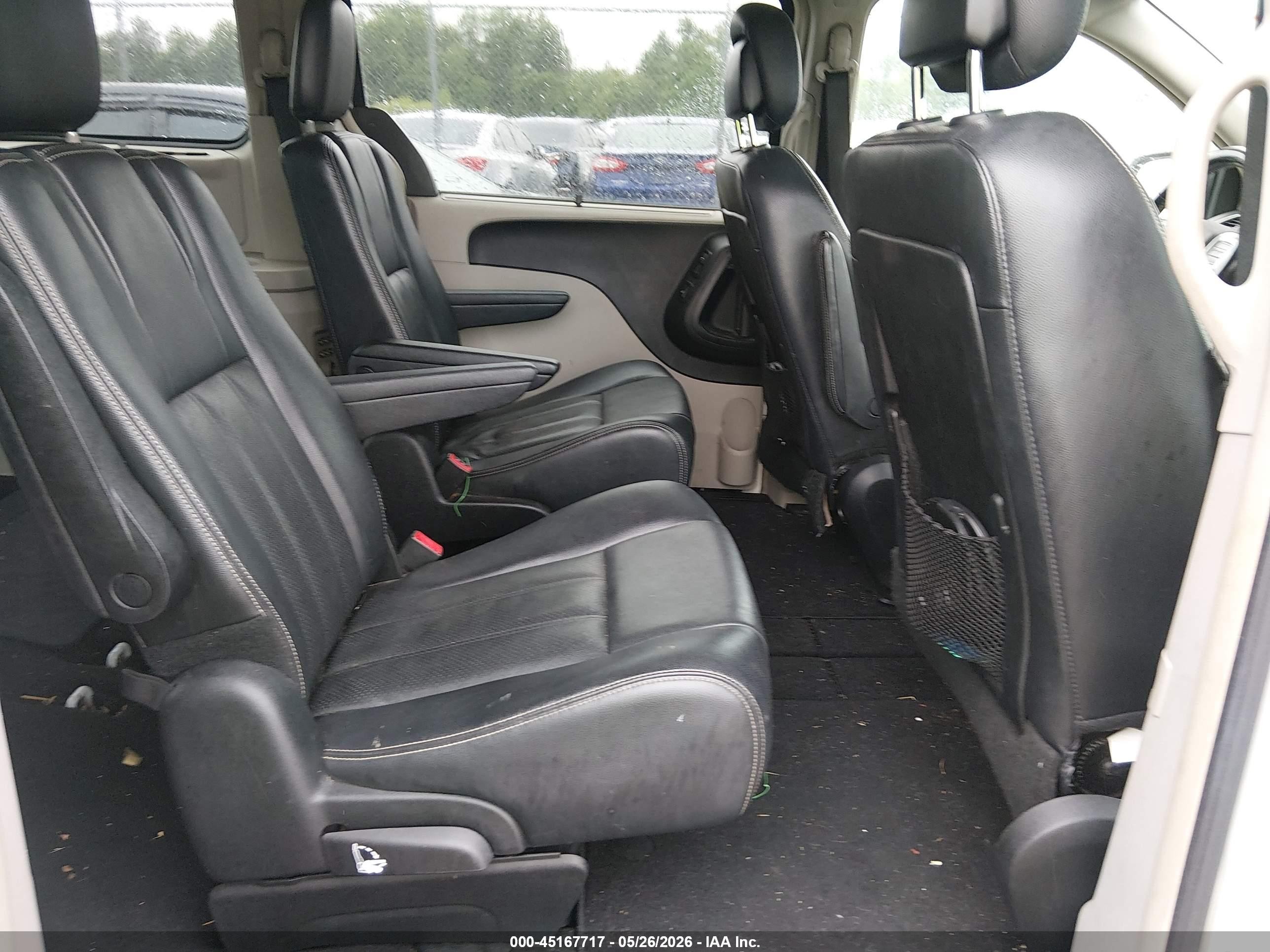 2013 Chrysler Town & Country Touring-l White vin: 2C4RC1CG9DR511134