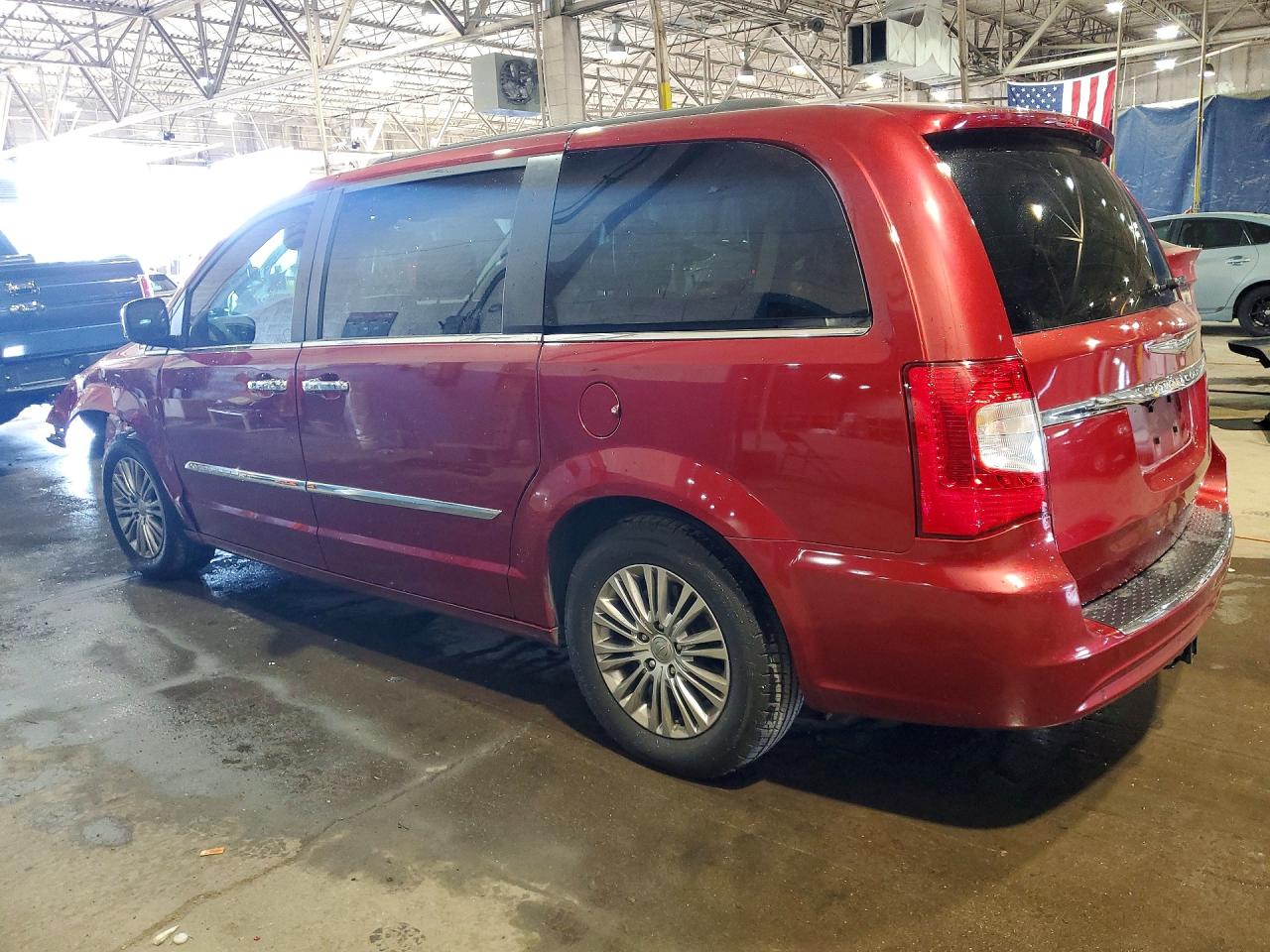 2013 Chrysler Town & Country Touring L Red vin: 2C4RC1CG9DR531500