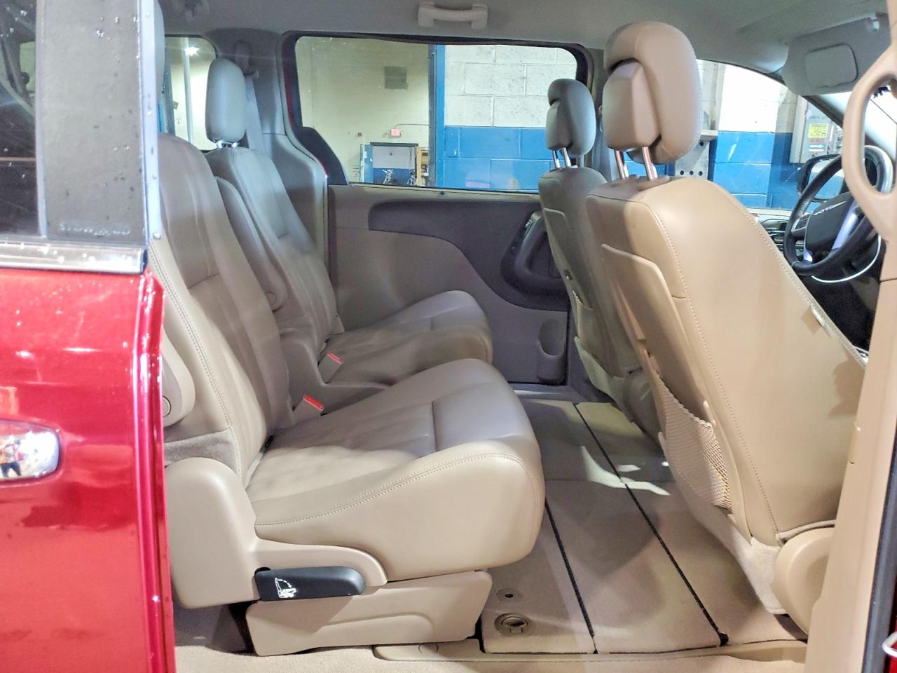 2013 Chrysler Town & Country Touring L Red vin: 2C4RC1CG9DR531500
