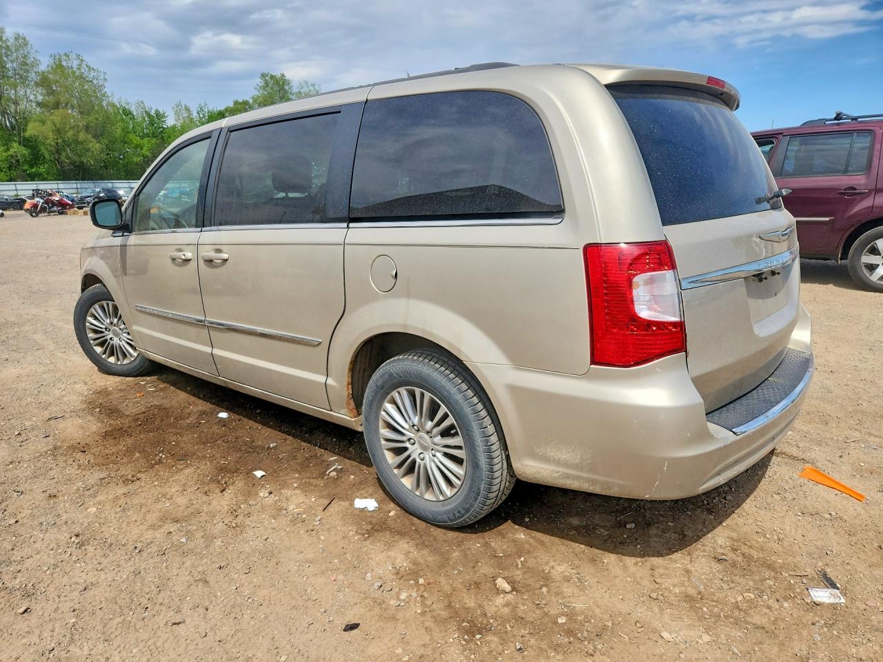 2013 Chrysler Town & Country Touring L Tan vin: 2C4RC1CG9DR558194