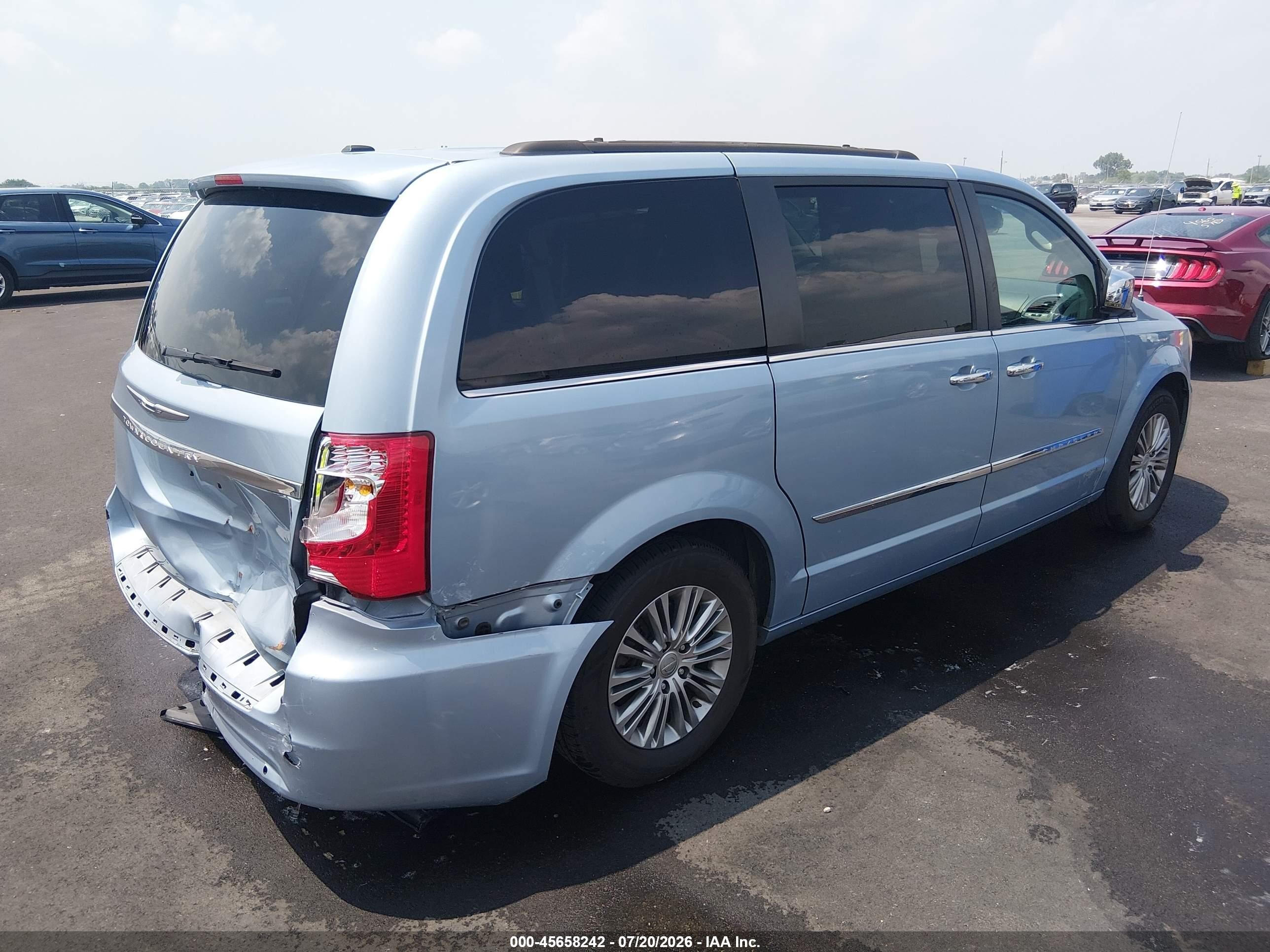 2013 Chrysler Town & Country Touring-l Blue vin: 2C4RC1CG9DR570720