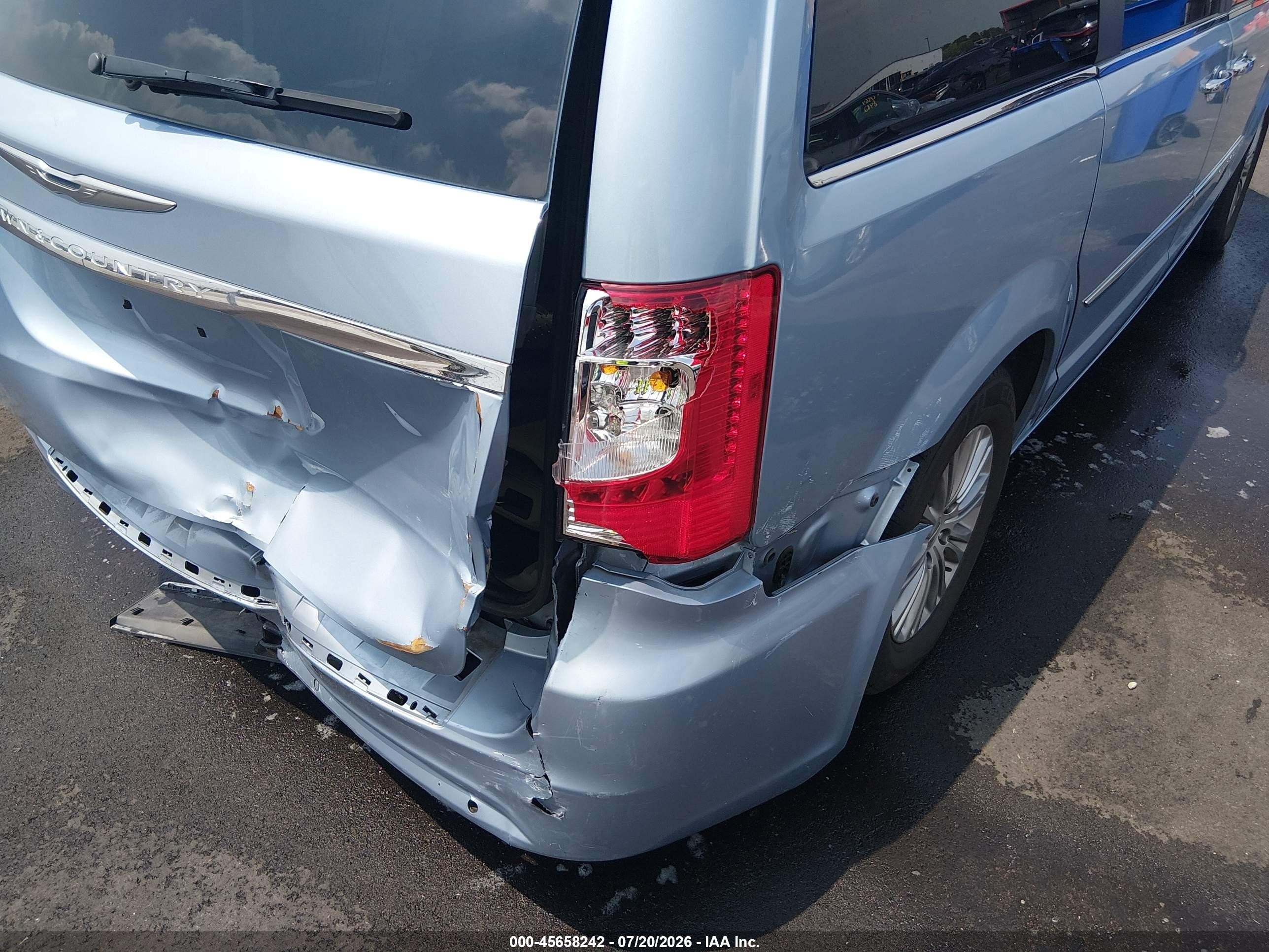 2013 Chrysler Town & Country Touring-l Blue vin: 2C4RC1CG9DR570720