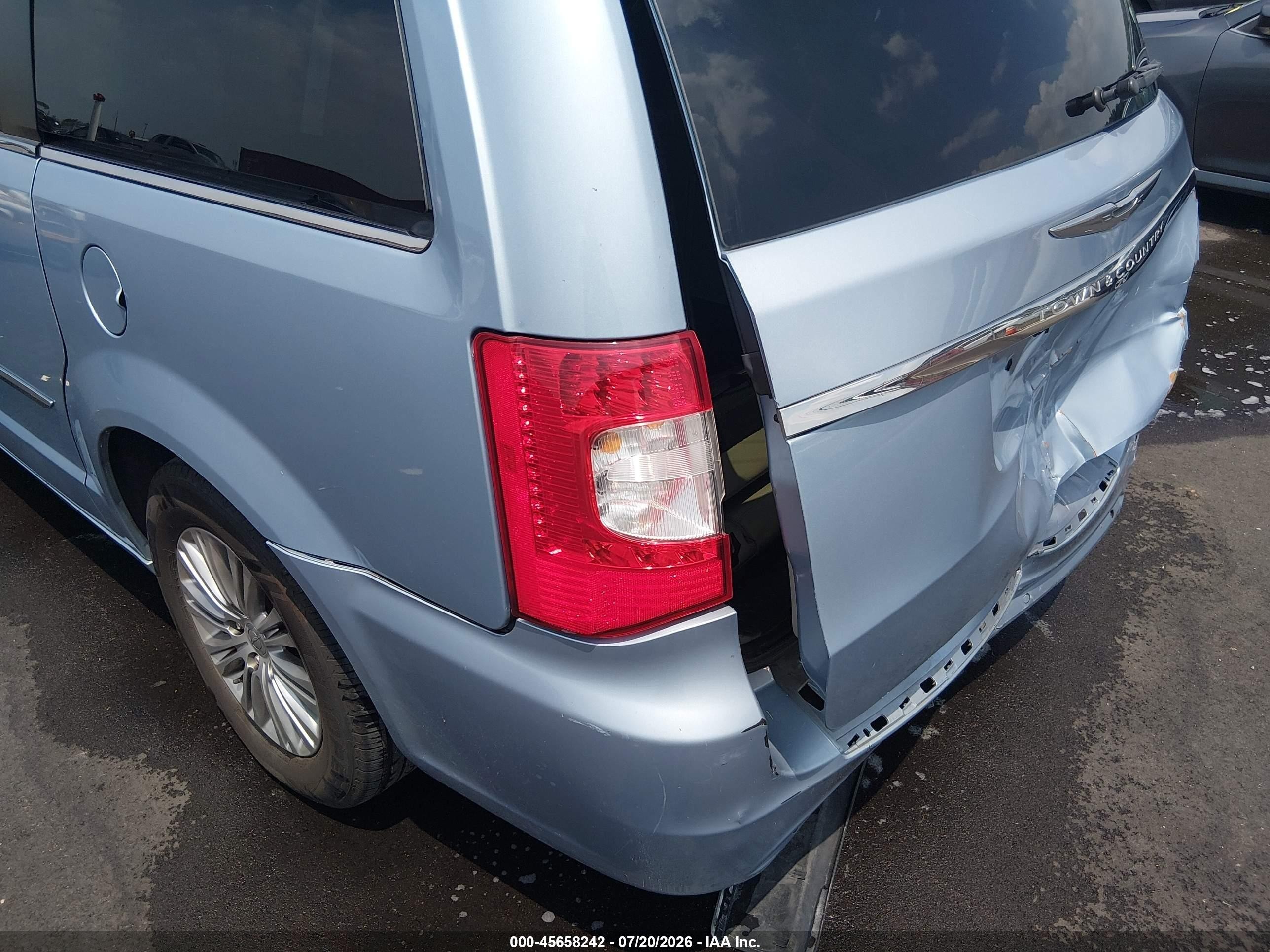 2013 Chrysler Town & Country Touring-l Blue vin: 2C4RC1CG9DR570720