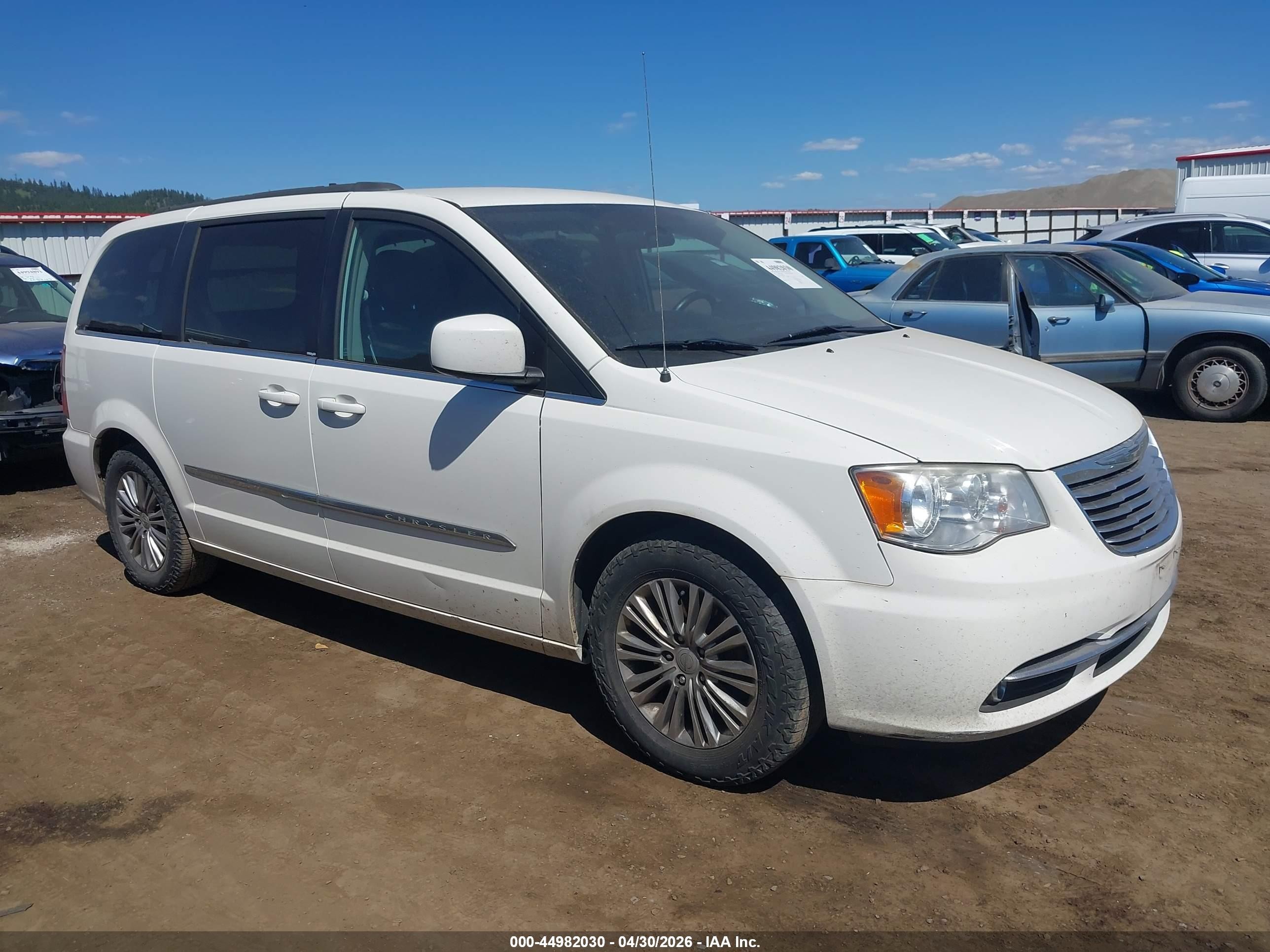 2013 Chrysler Town & Country Touring-l White vin: 2C4RC1CG9DR707767
