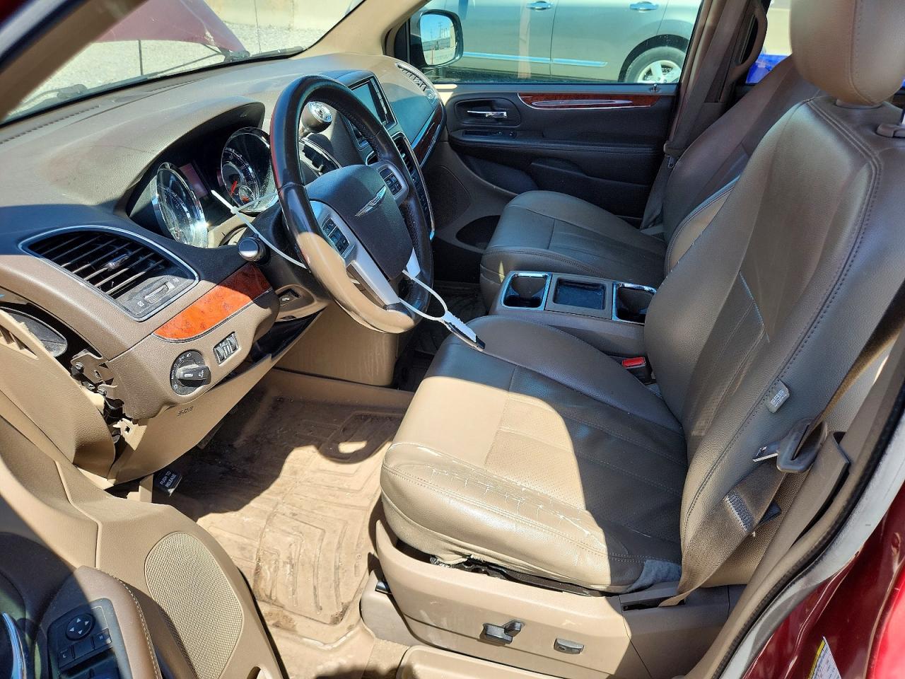 2013 Chrysler Town & Country Touring L Red vin: 2C4RC1CG9DR751560