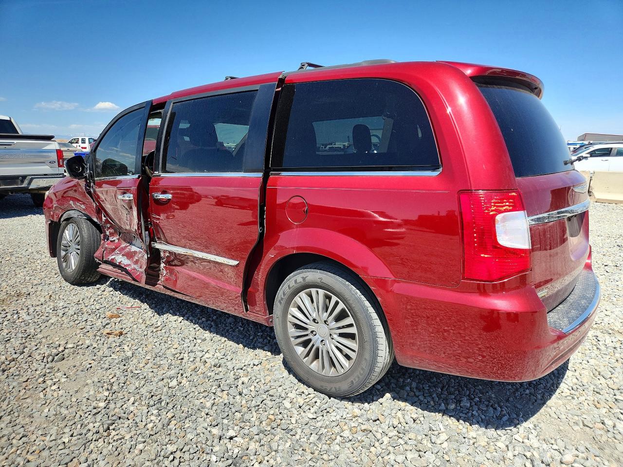 2013 Chrysler Town & Country Touring L Red vin: 2C4RC1CG9DR751560