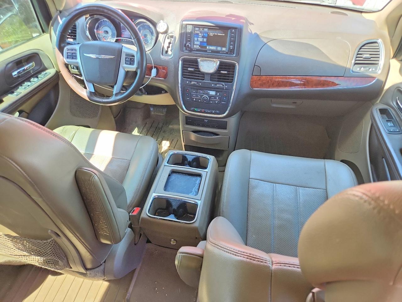 2013 Chrysler Town & Country Touring L Red vin: 2C4RC1CG9DR751560