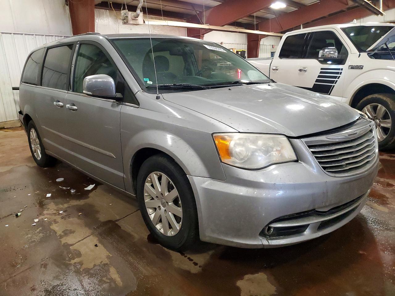 2014 Chrysler Town & Country Touring L Silver vin: 2C4RC1CG9ER133379